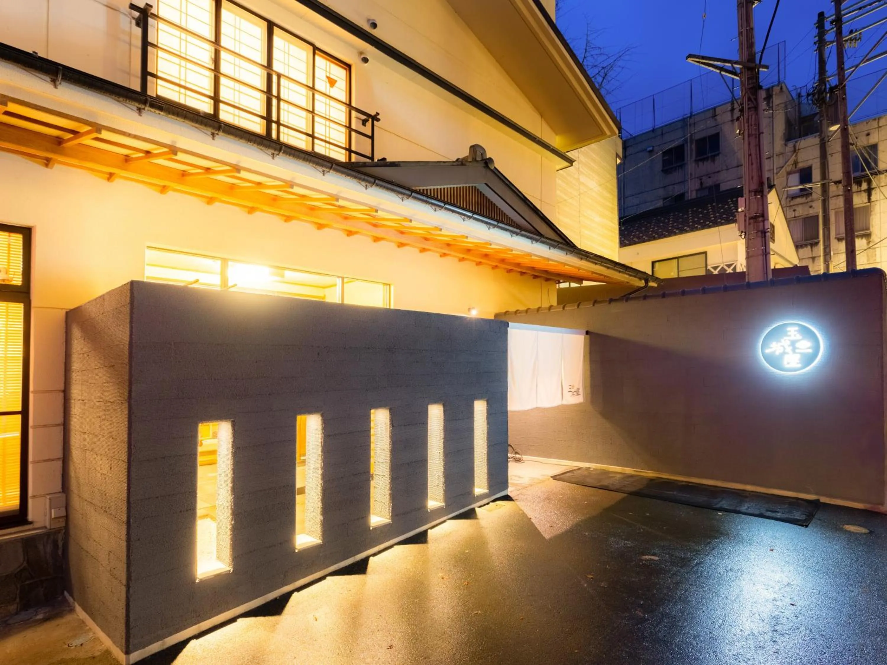 Property building in Sake Hotel Tamakiya