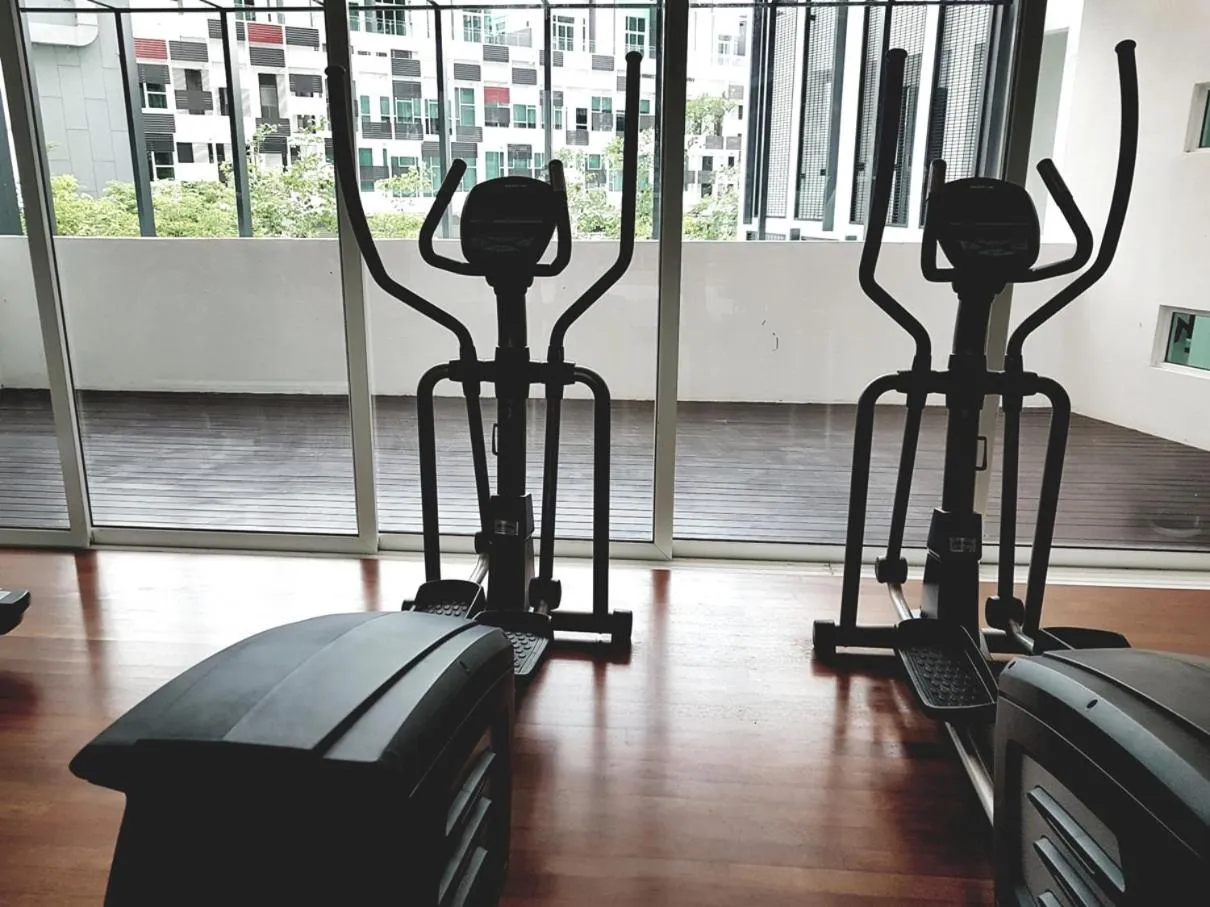 Fitness centre/facilities in Holi 1Medini Themed Suites