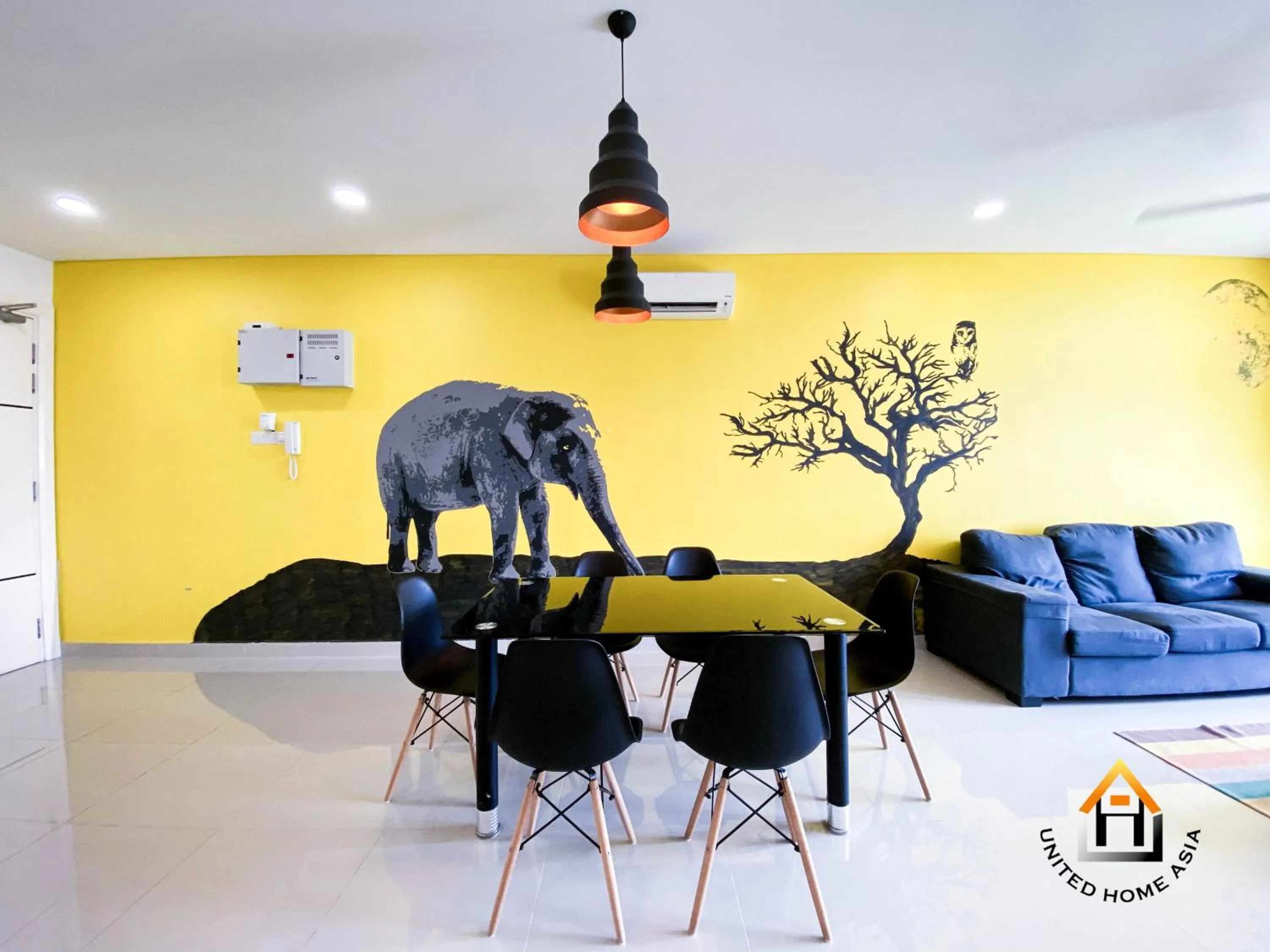 Dining area in Holi 1Medini Themed Suites