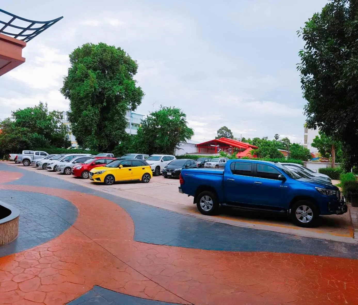 Parking in Gallery Design - SHA Extra Plus