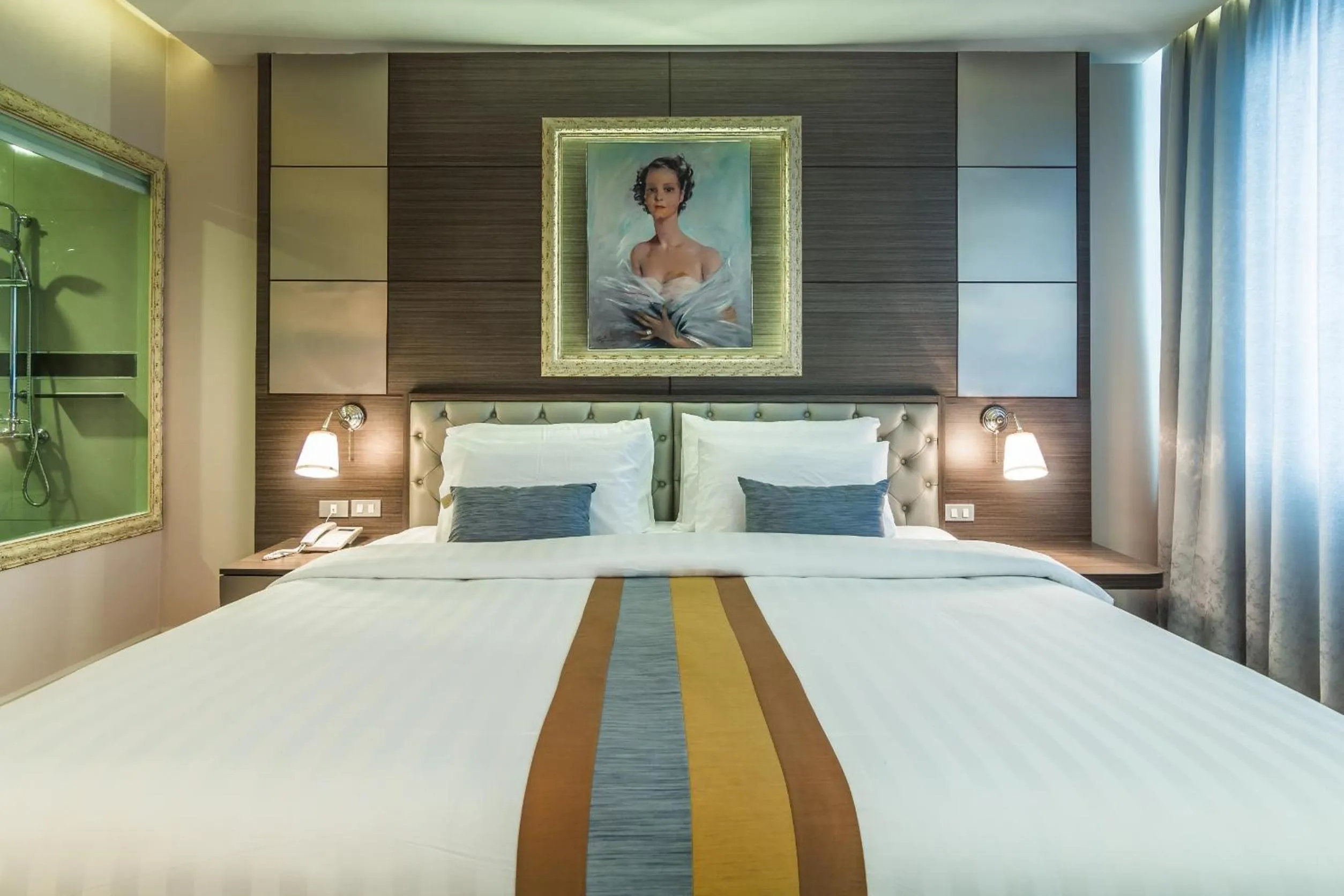 Bed in Gallery Design - SHA Extra Plus