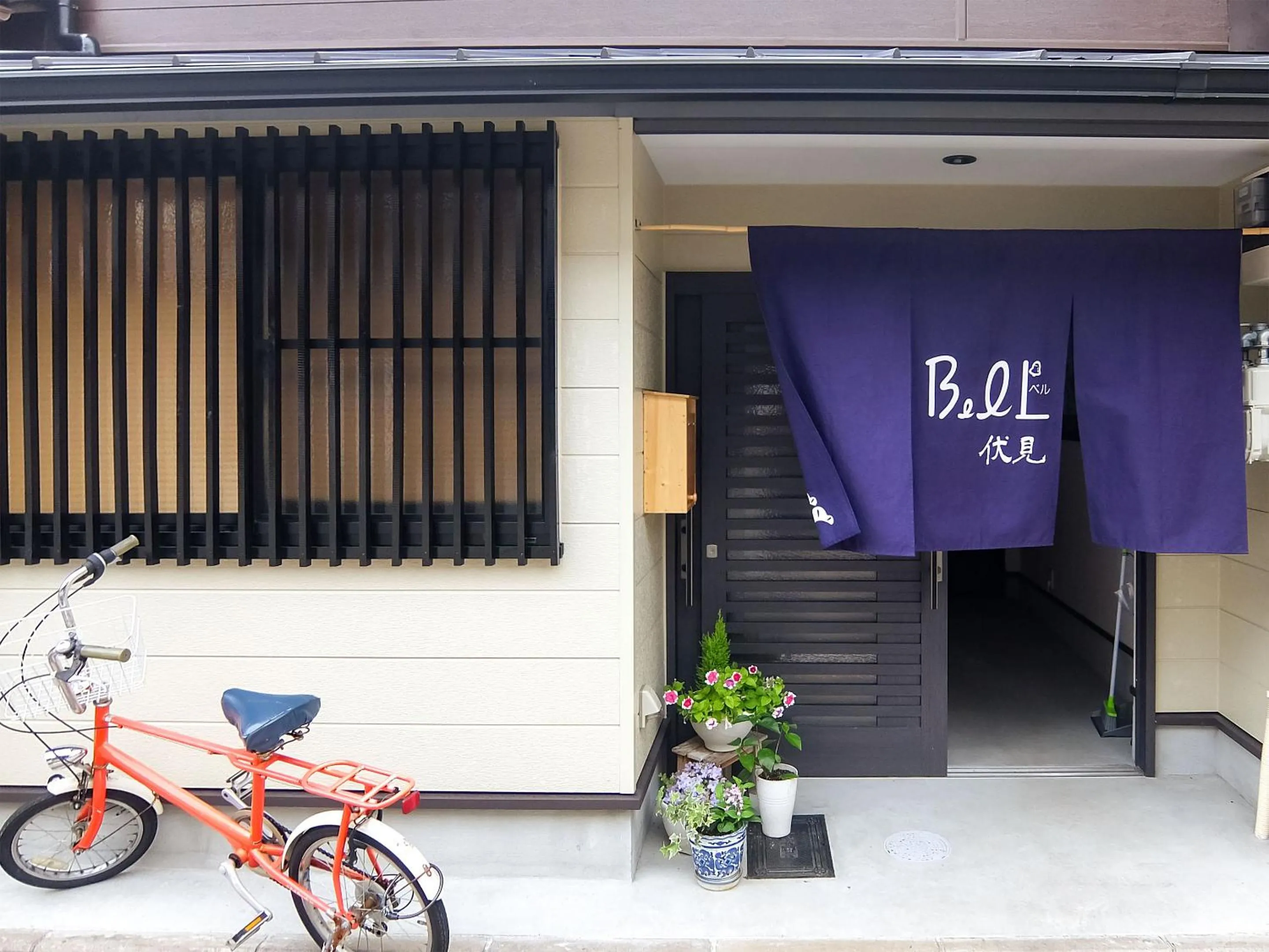 Facade/entrance in Guesthouse Bell Fushimi