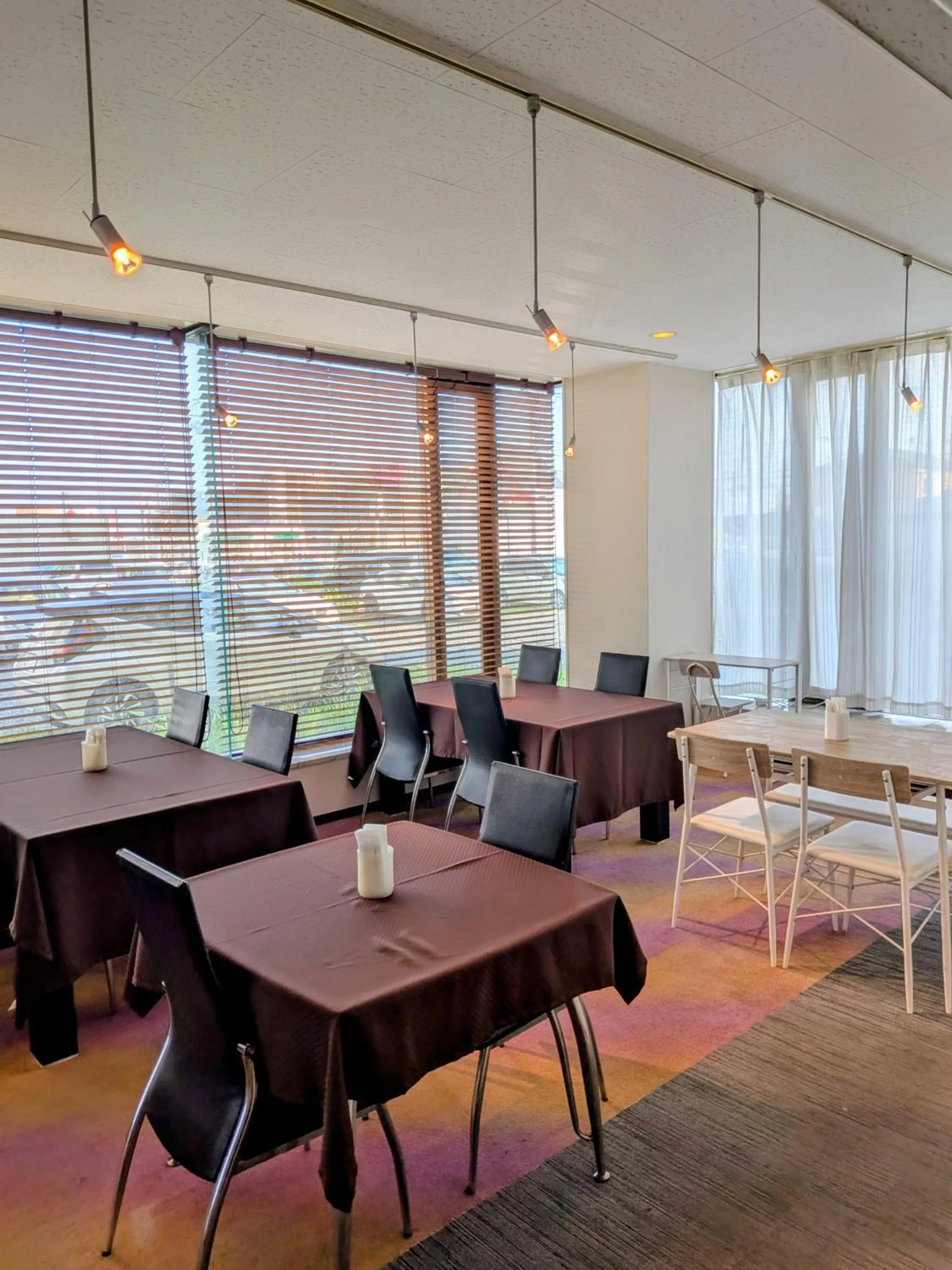 Communal lounge/ TV room in Sakura Hotel Oami