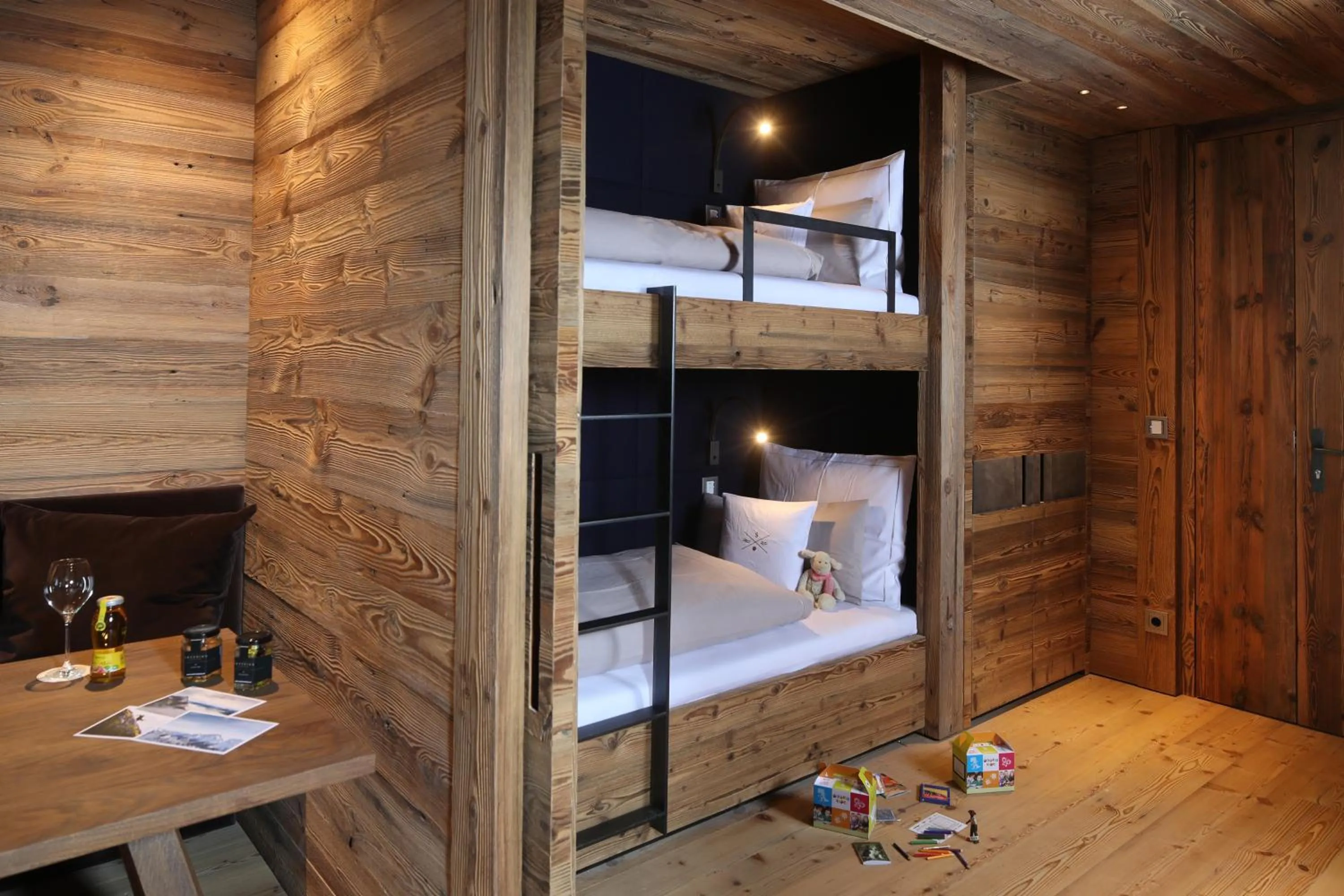 Bedroom, Bed in SEVERIN*S – The Alpine Retreat
