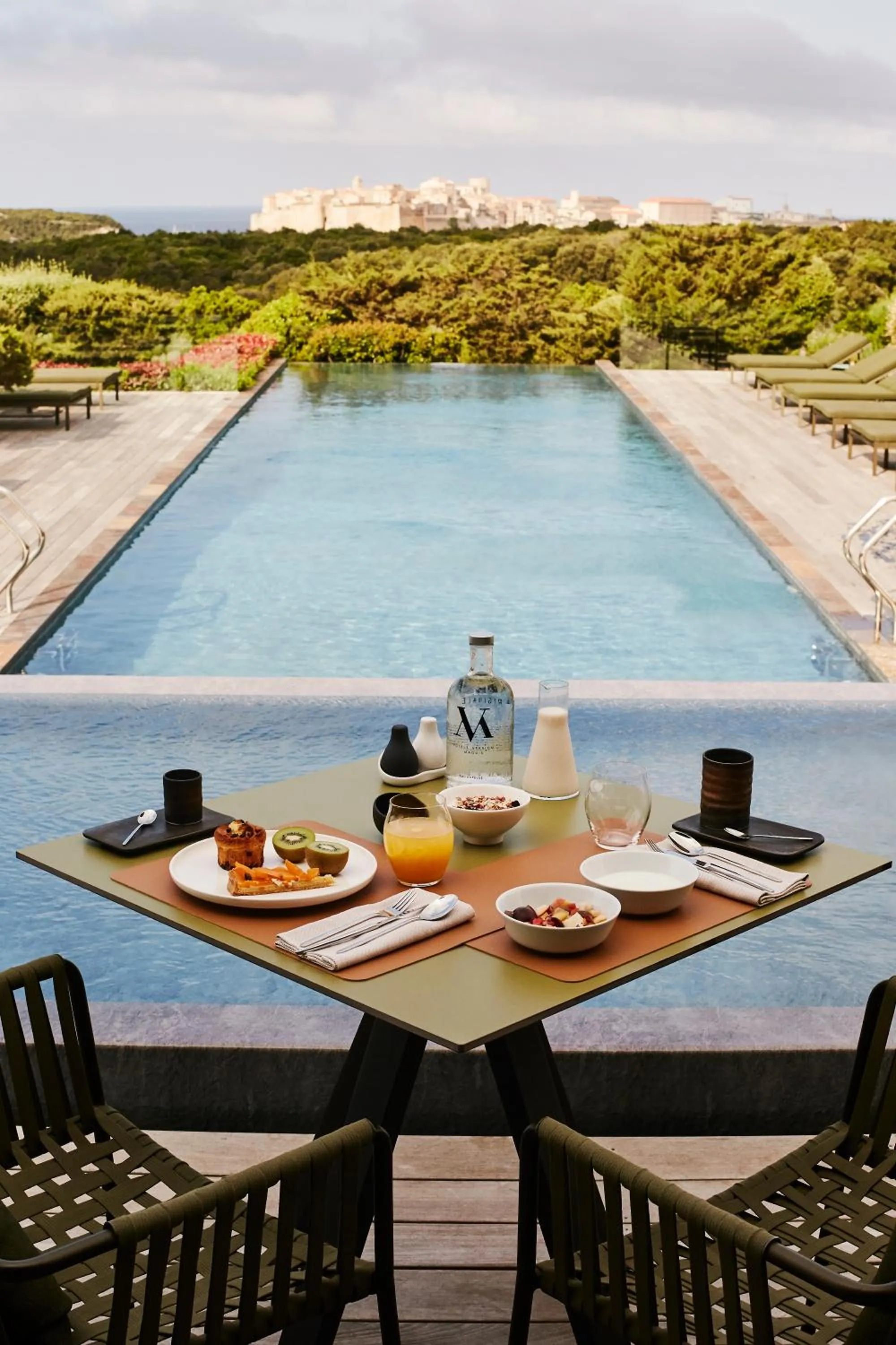 Breakfast in Hôtel & Spa Version Maquis Citadelle