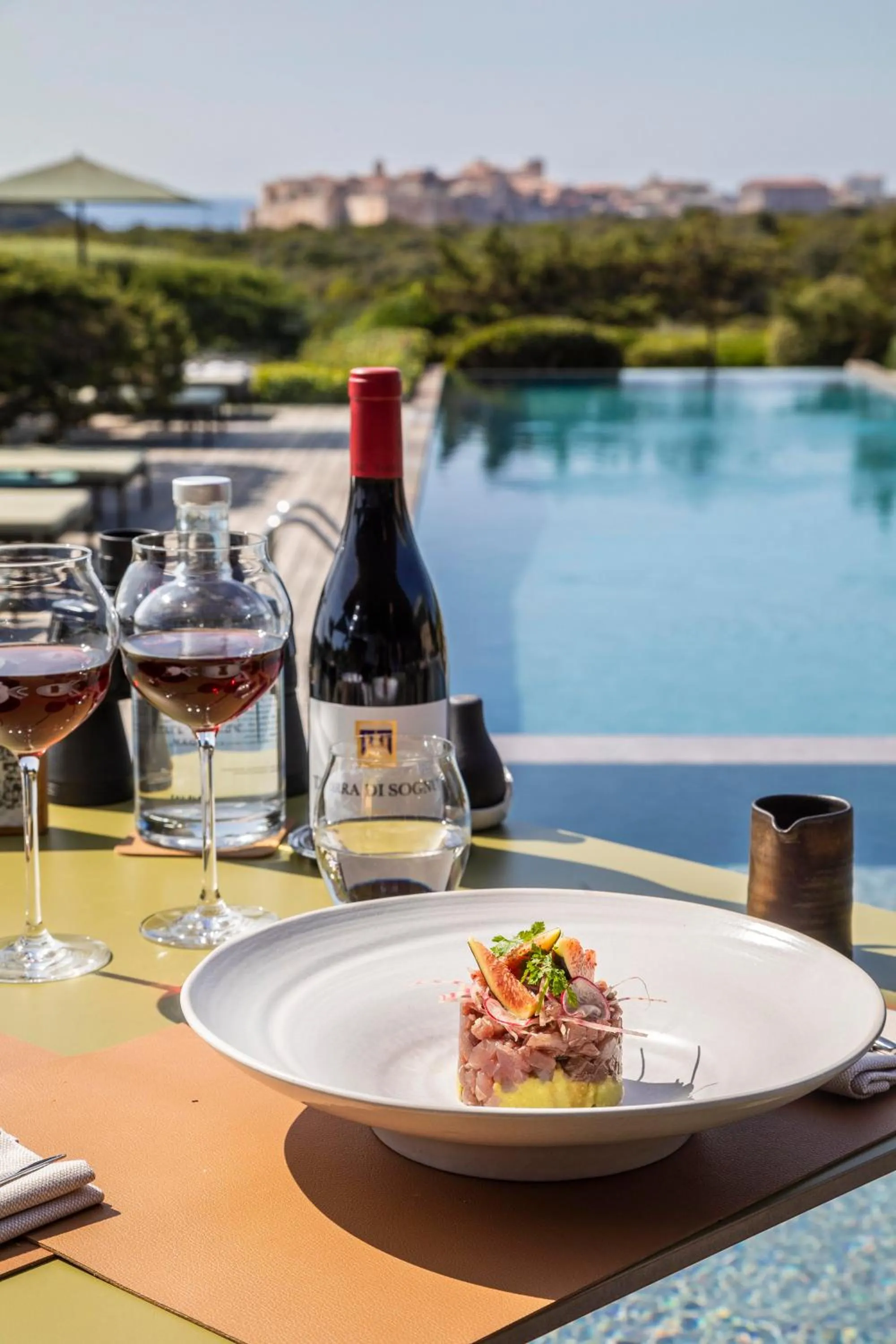 Restaurant/places to eat in Hôtel & Spa Version Maquis Citadelle