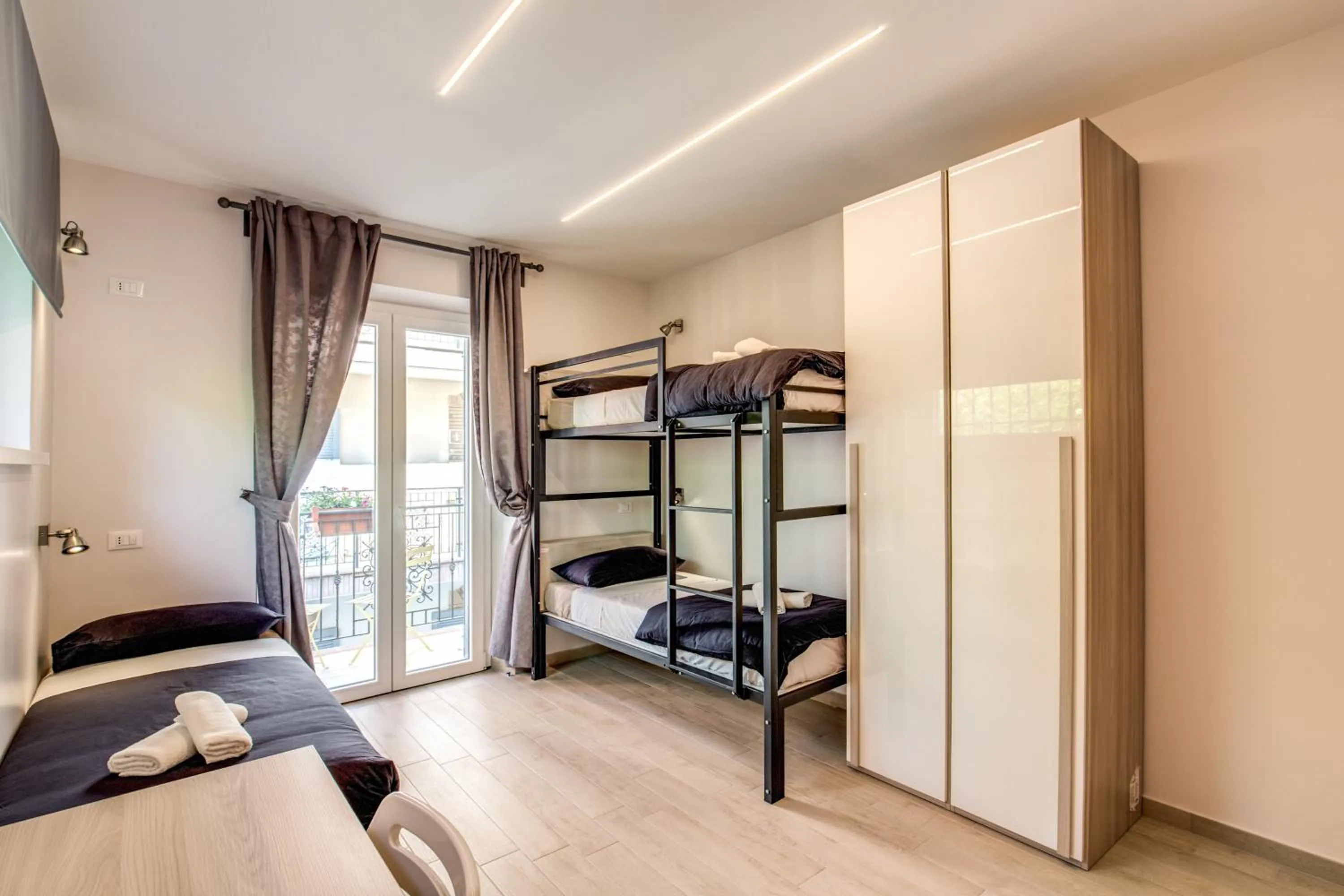 Bed in The Bricks Rome