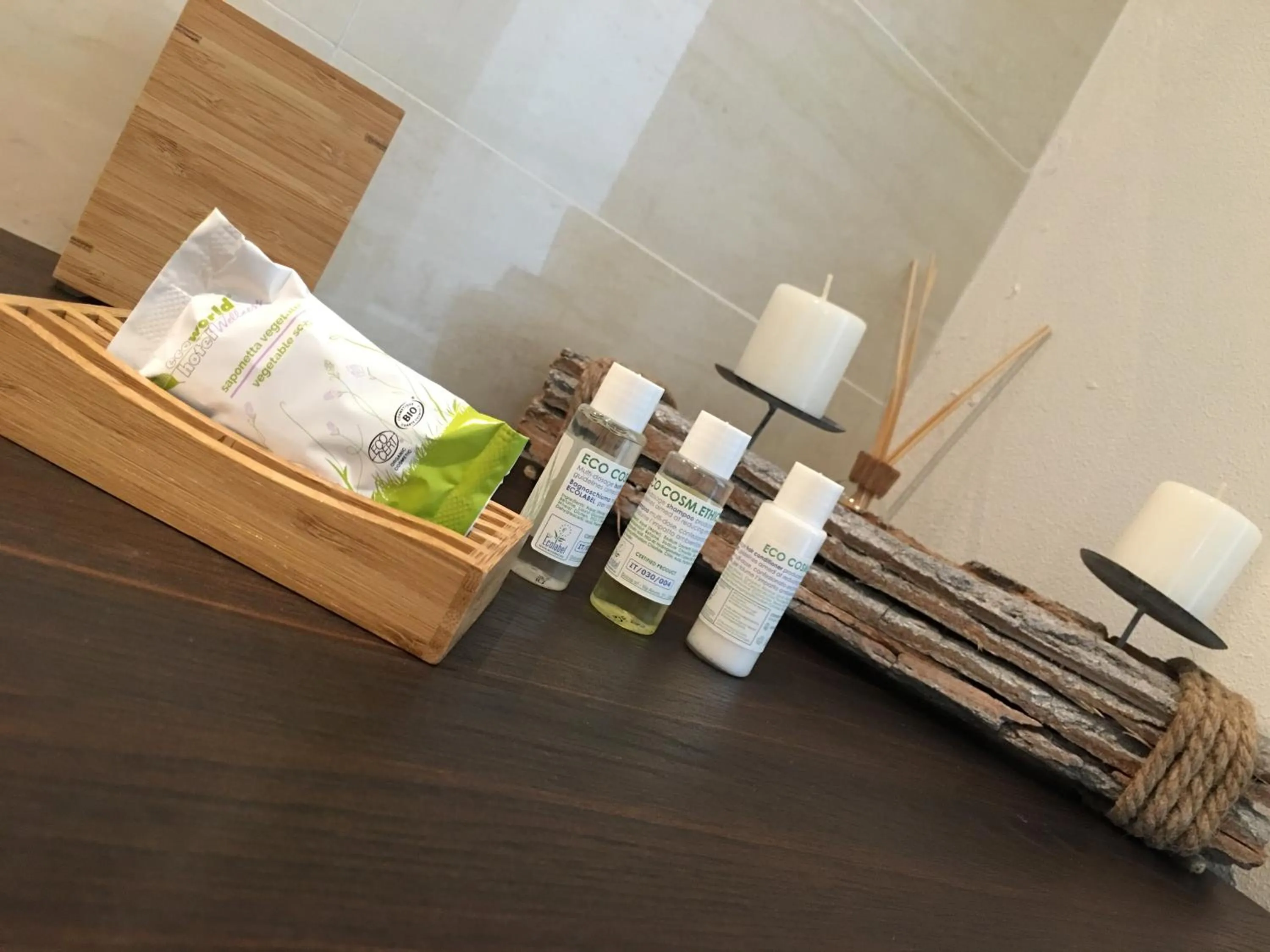 Decorative detail in B&B La Rosa del Lago