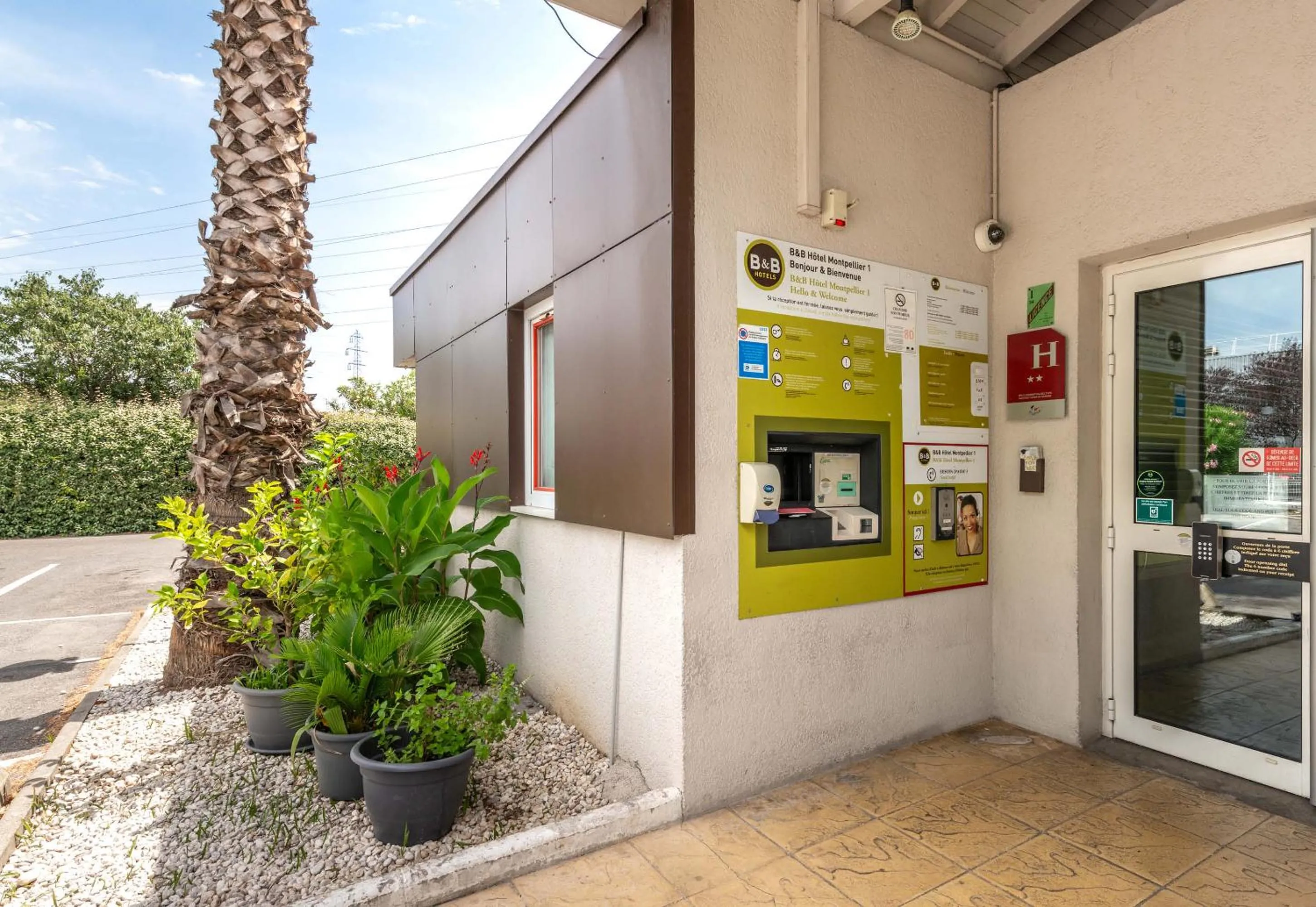 Property building in B&B HOTEL Montpellier 1