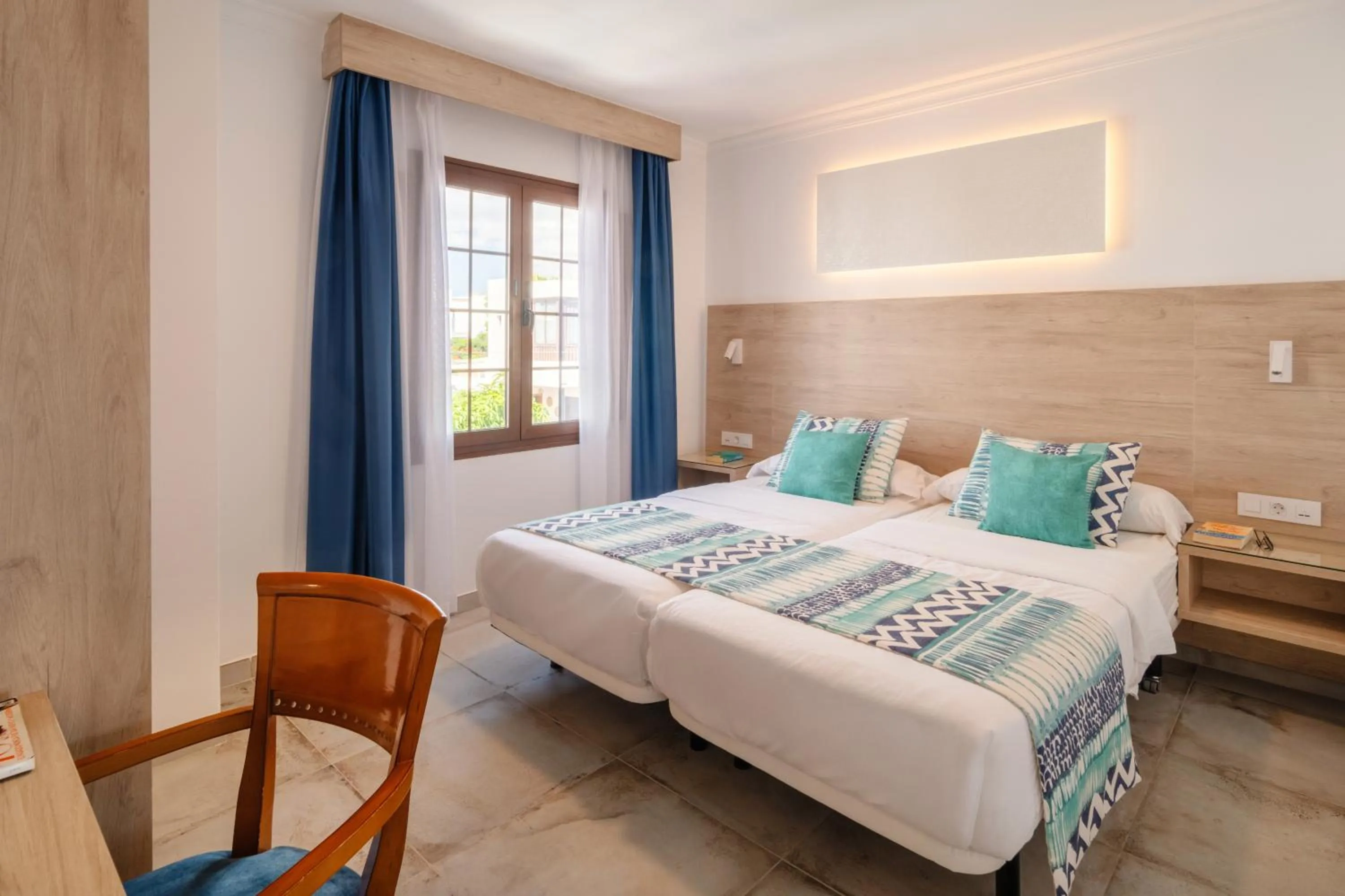 Bed in Suite Hotel Montana Club