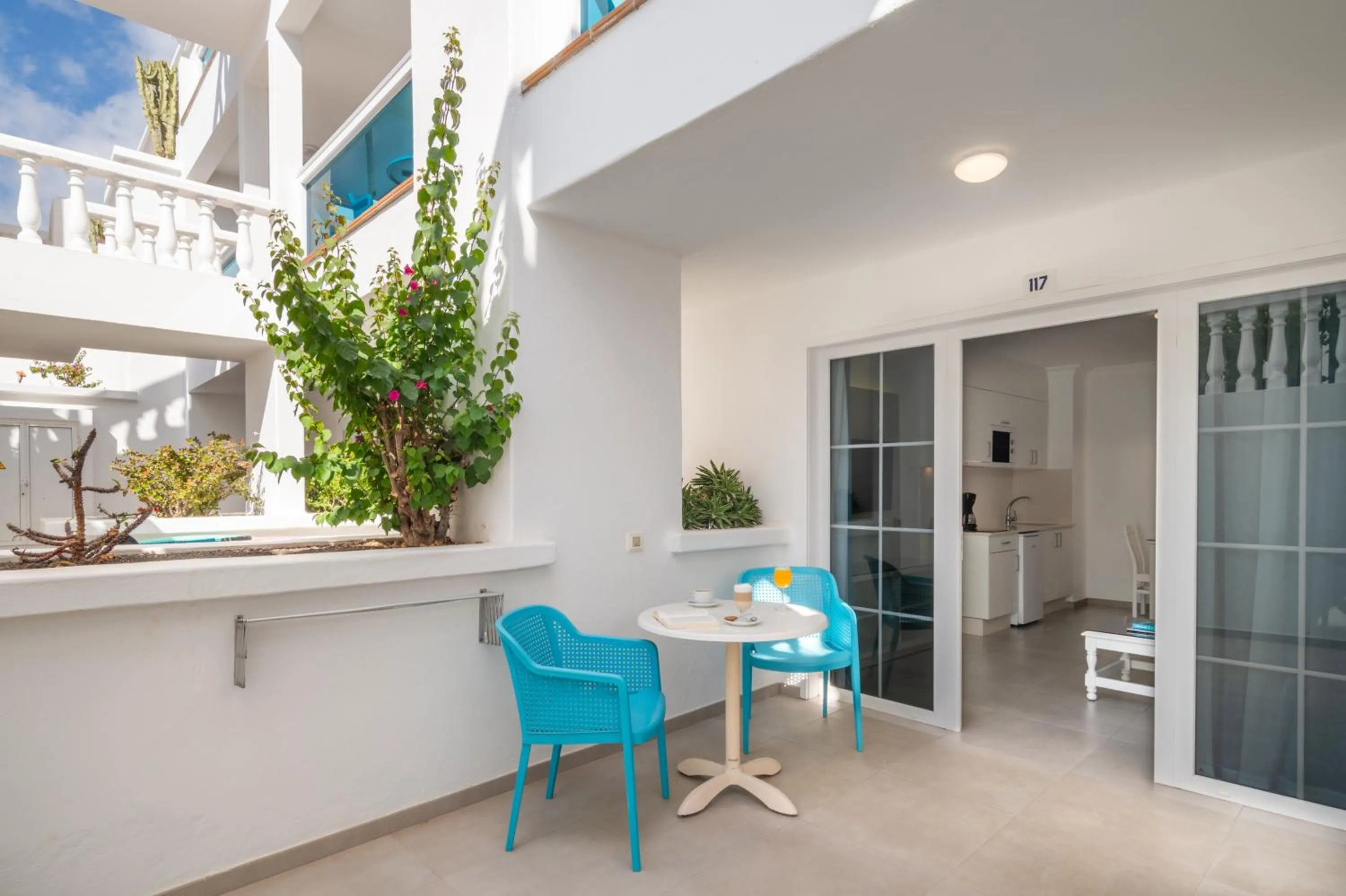 Balcony/Terrace in Suite Hotel Montana Club