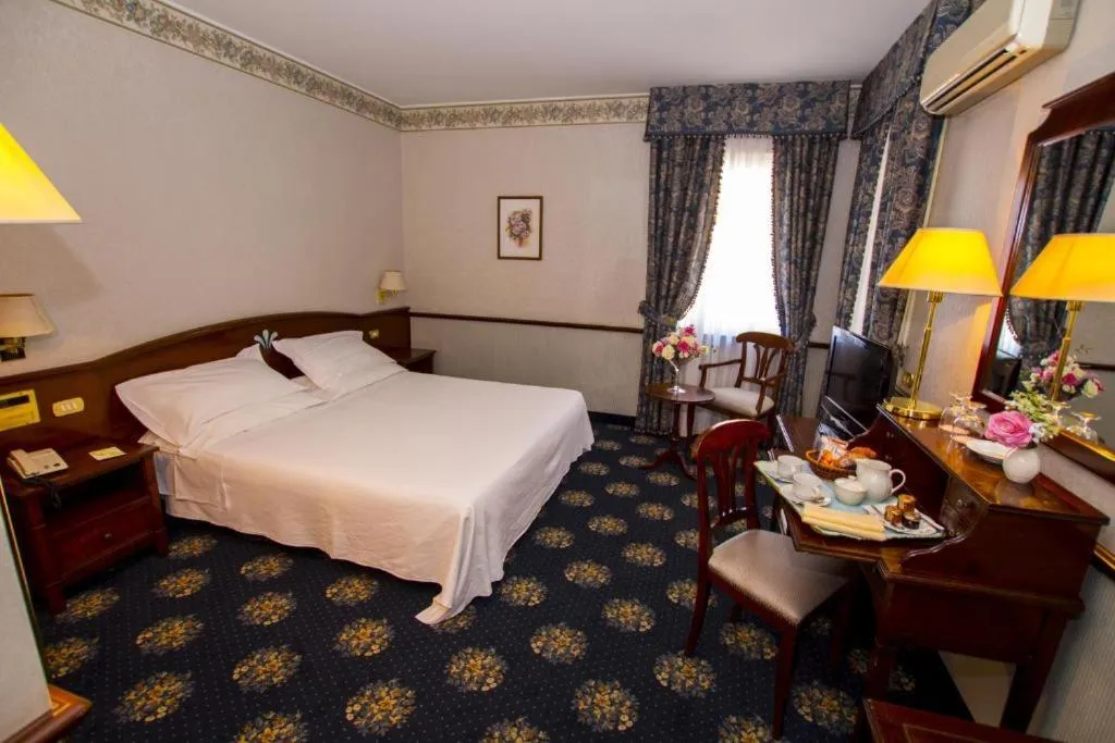 Bed in Hotel De La Ville