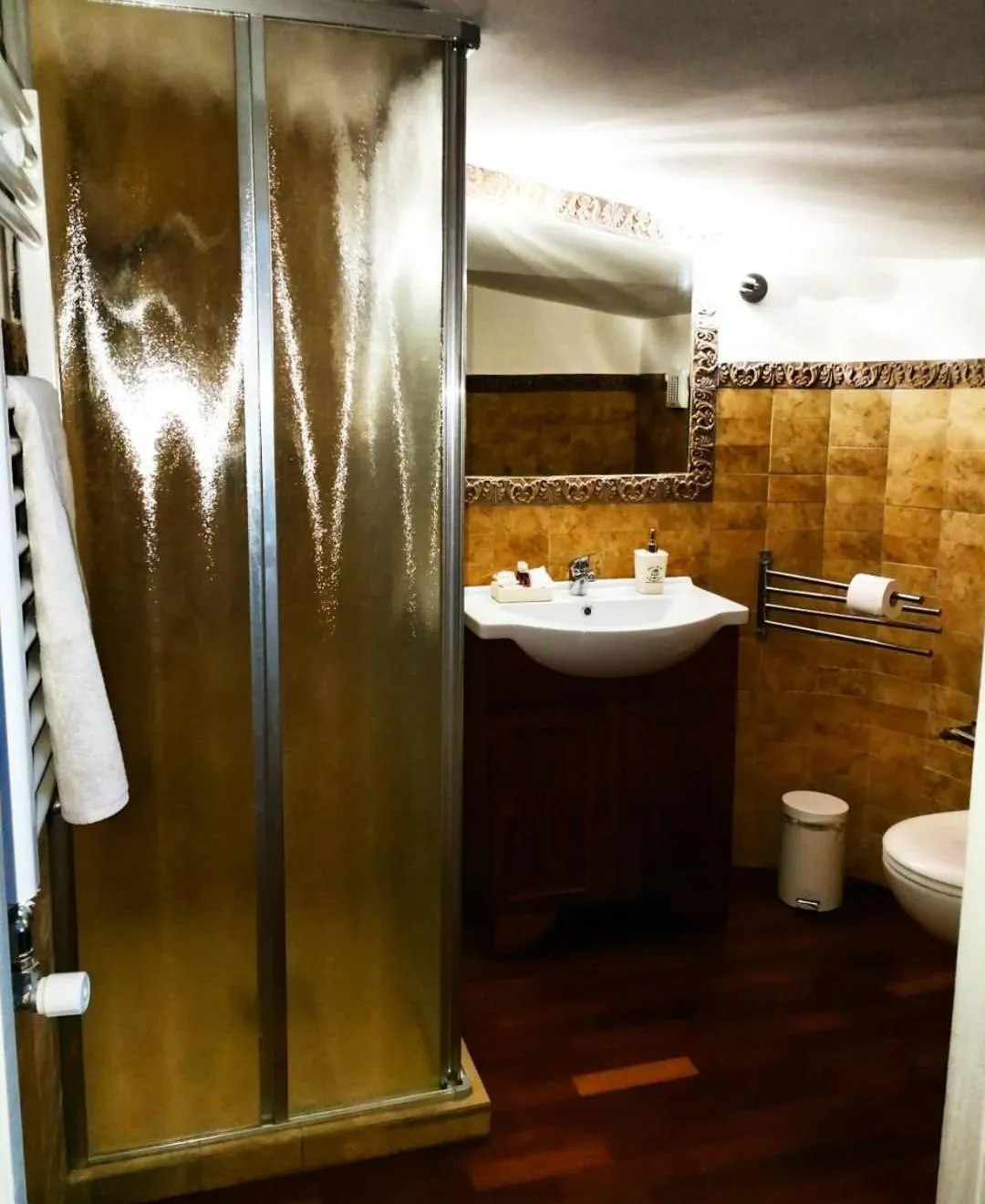 Shower in Il Borgo Antico