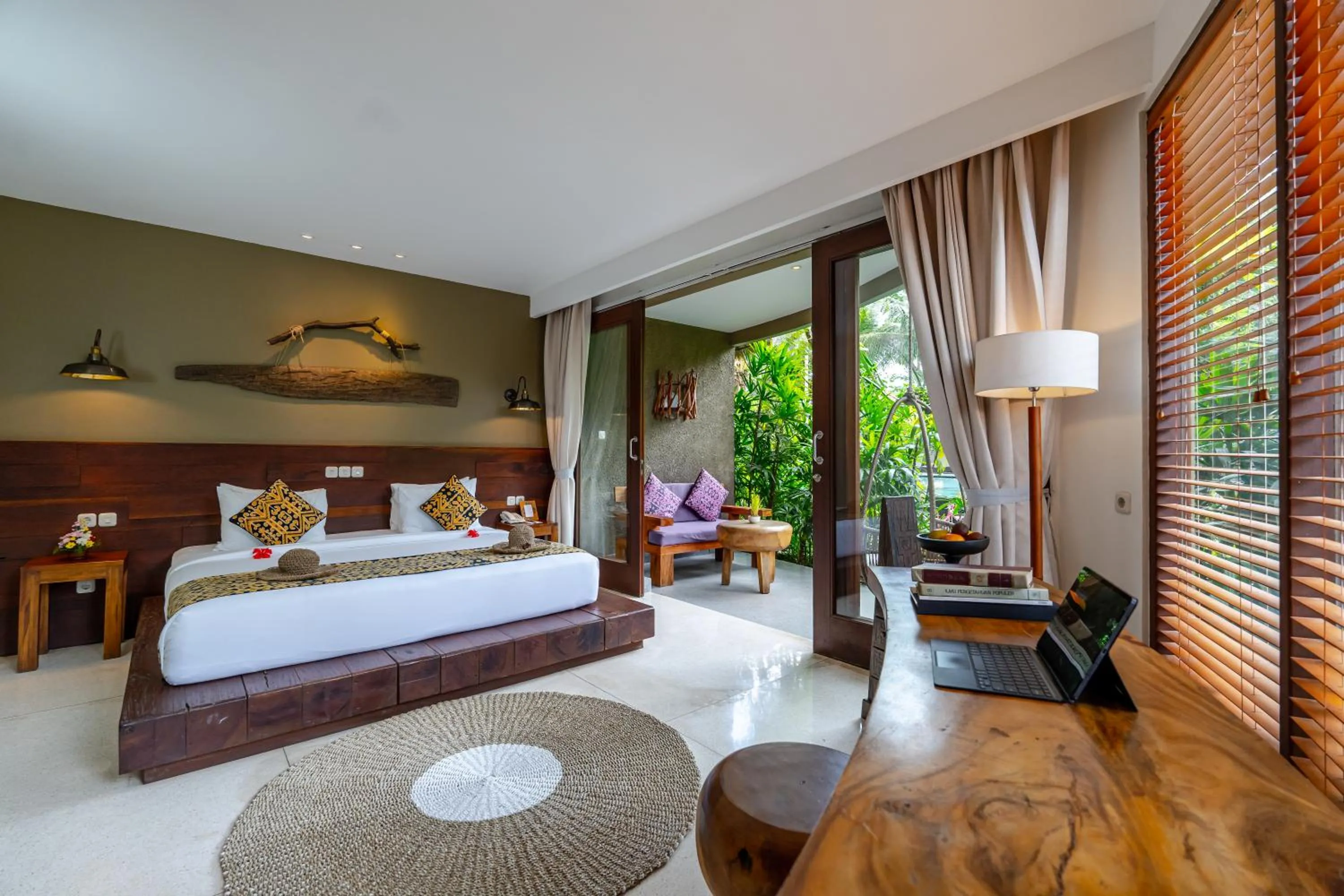 Property building, Bed in Honai Resort