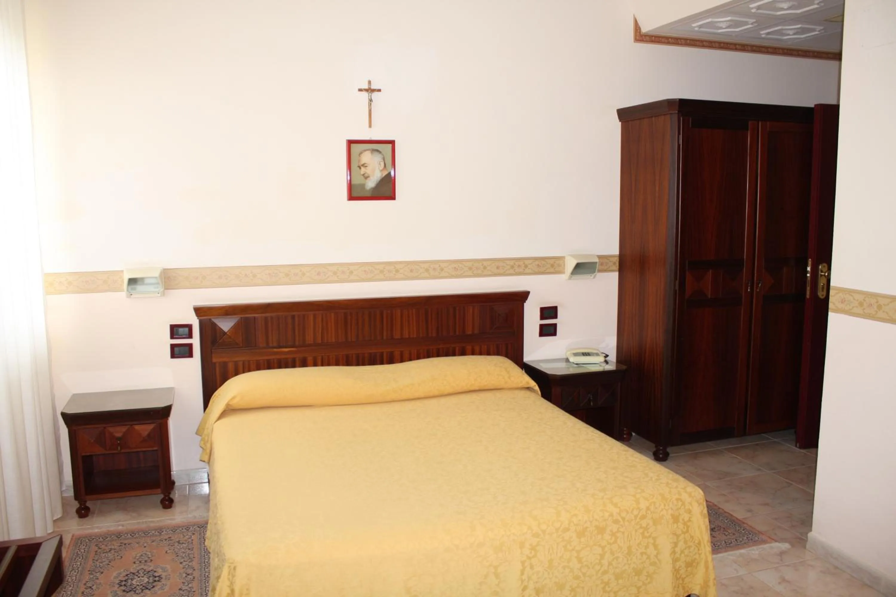 Bed in Grand Hotel degli Angeli