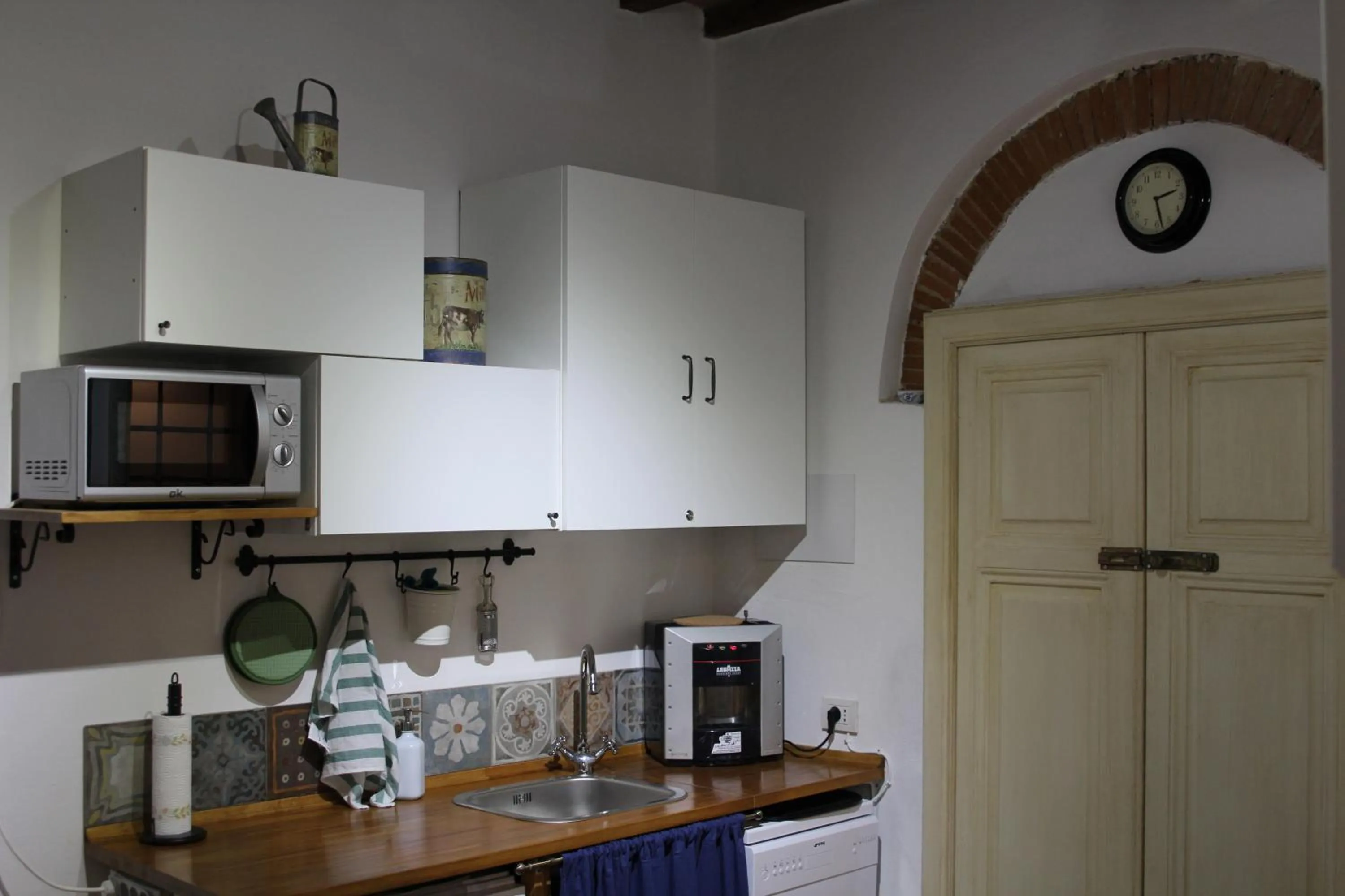 Communal kitchen in Bed & Tower