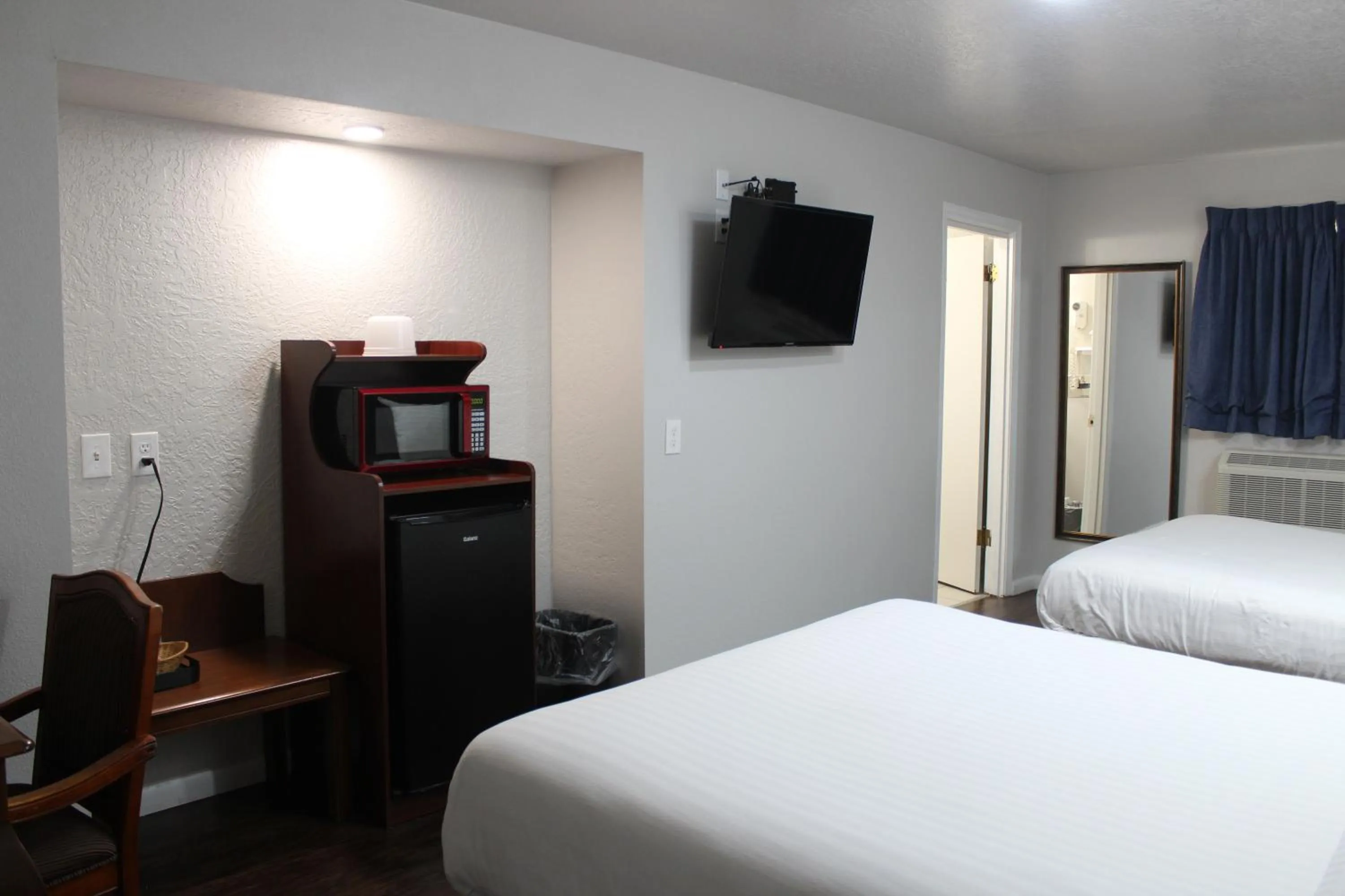 Bed in Thunderbird Motel Las Vegas/ New Mexico