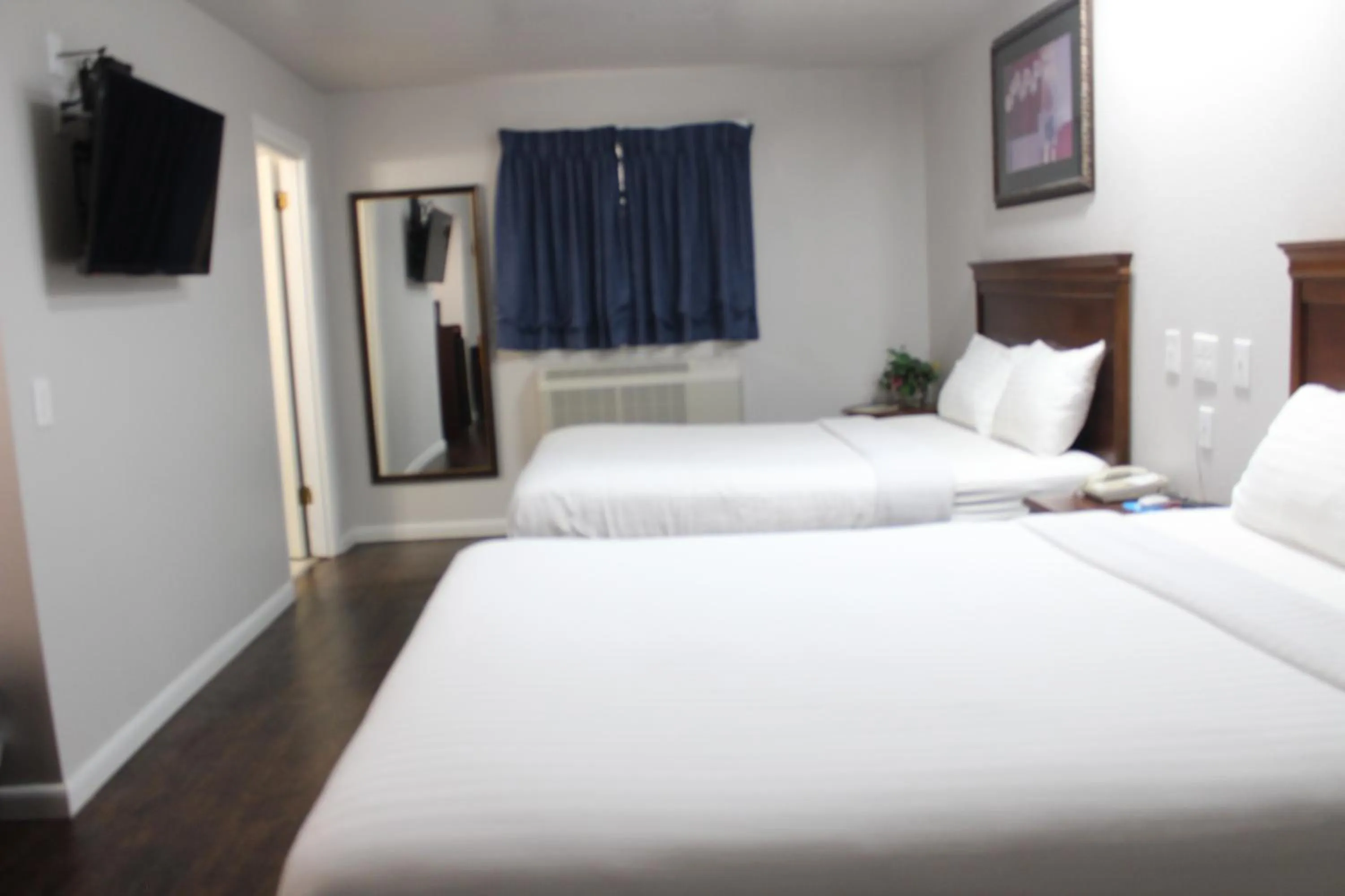 Bed in Thunderbird Motel Las Vegas/ New Mexico