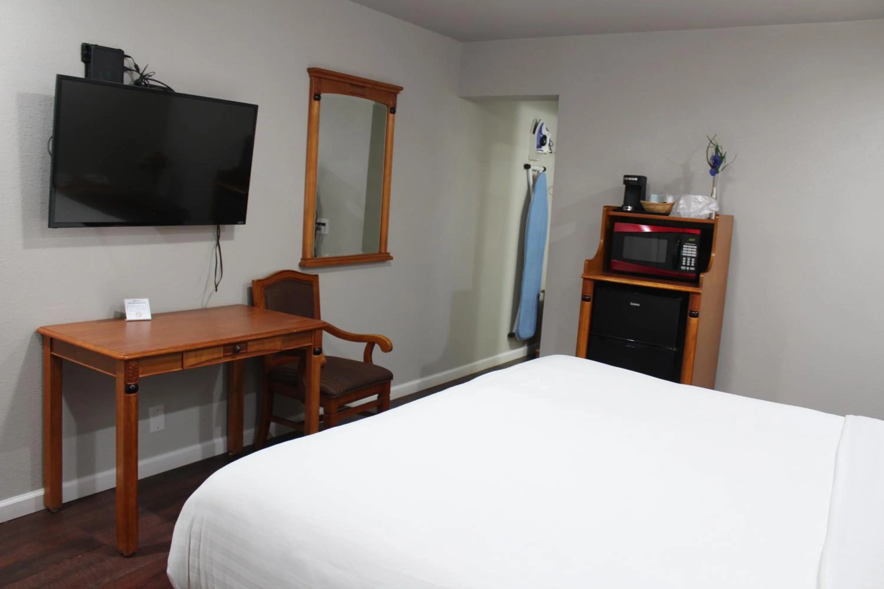 Bed in Thunderbird Motel Las Vegas/ New Mexico