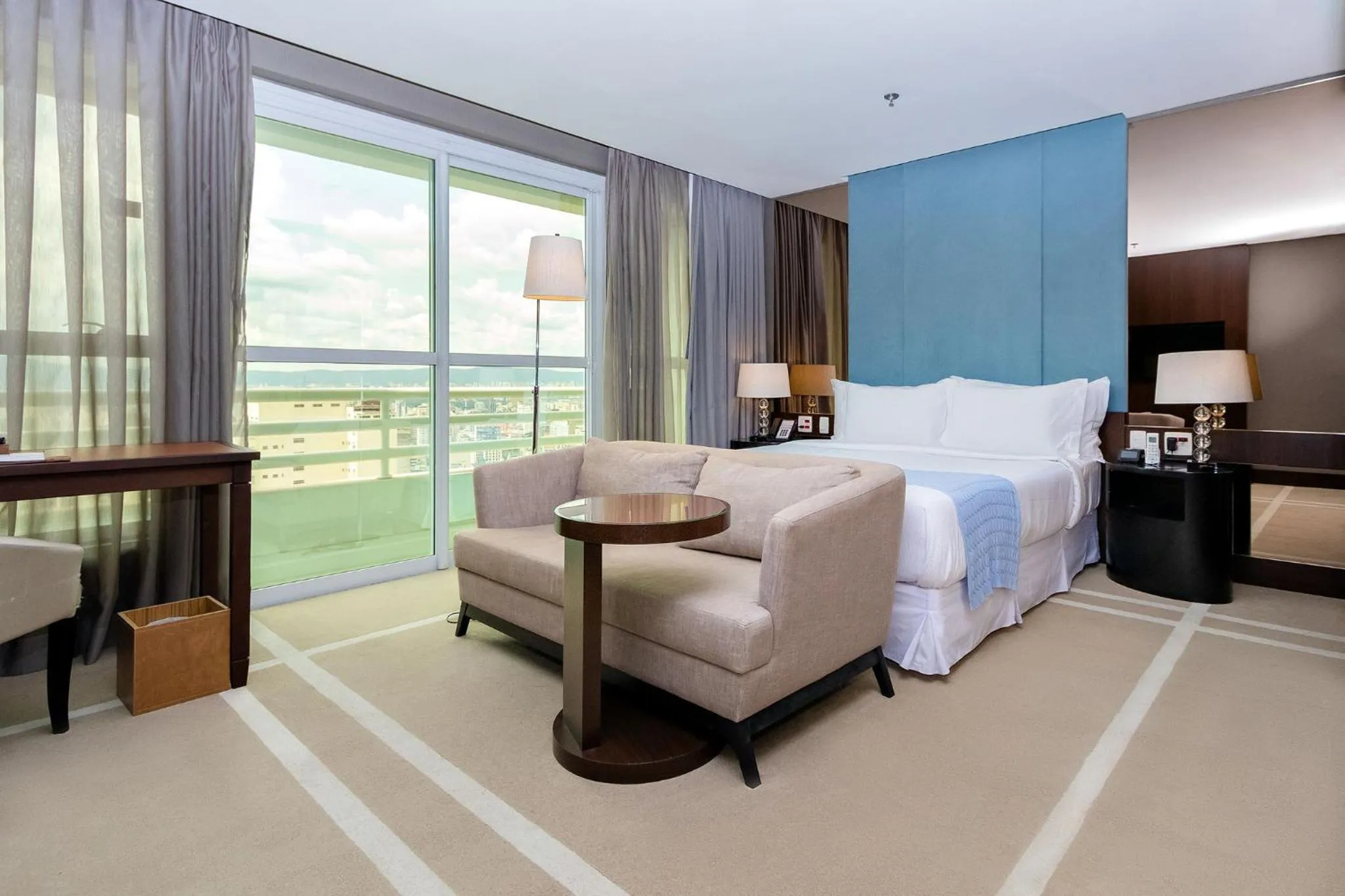 Photo of the whole room, Bed in Hotel Cadoro São Paulo