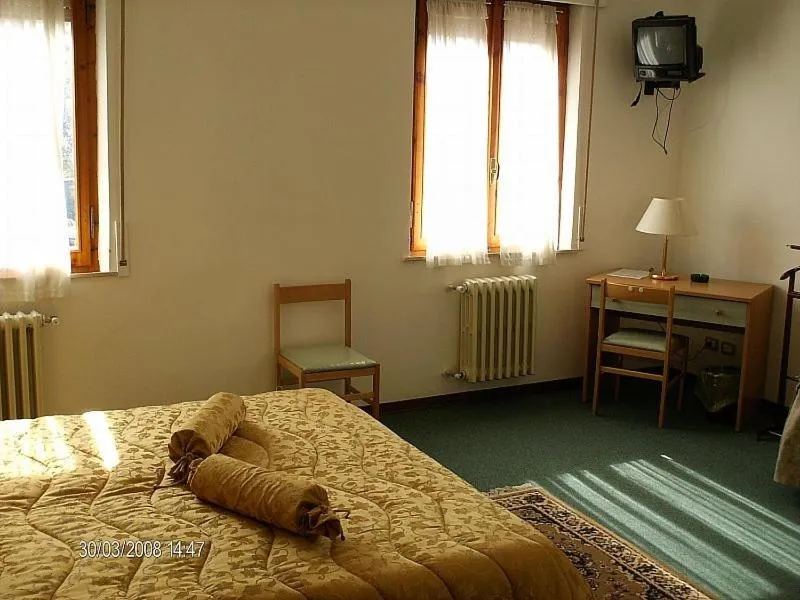 Bed in Hotel Etruria