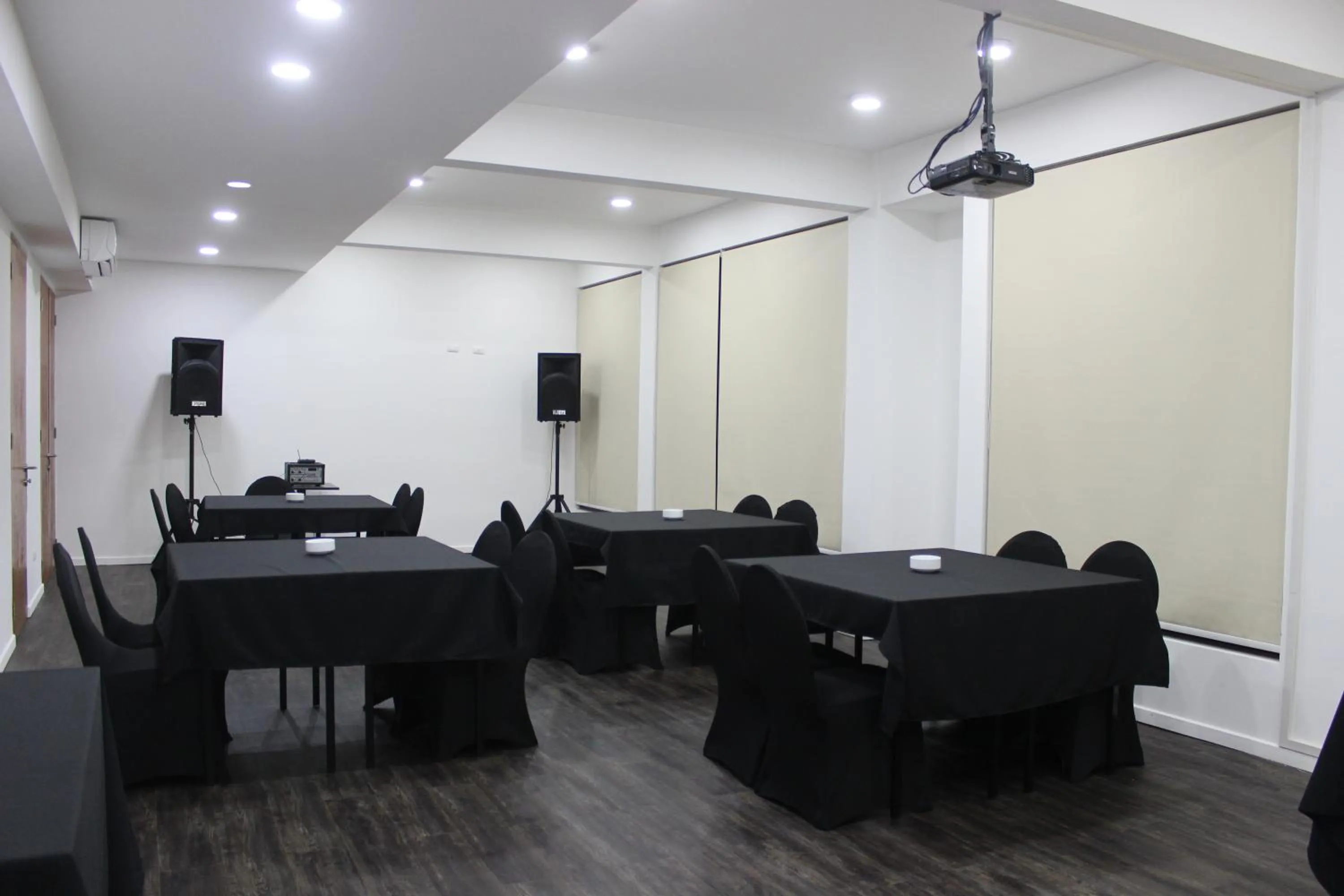 Meeting/conference room in Hotel Umawue