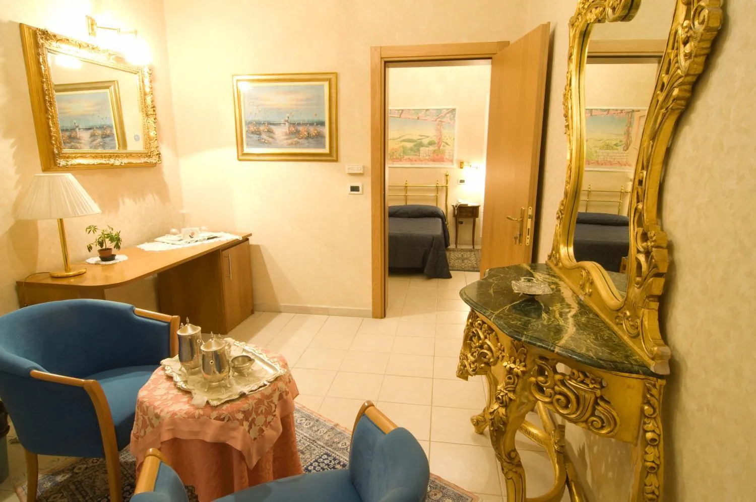 Photo of the whole room in Hotel Alba