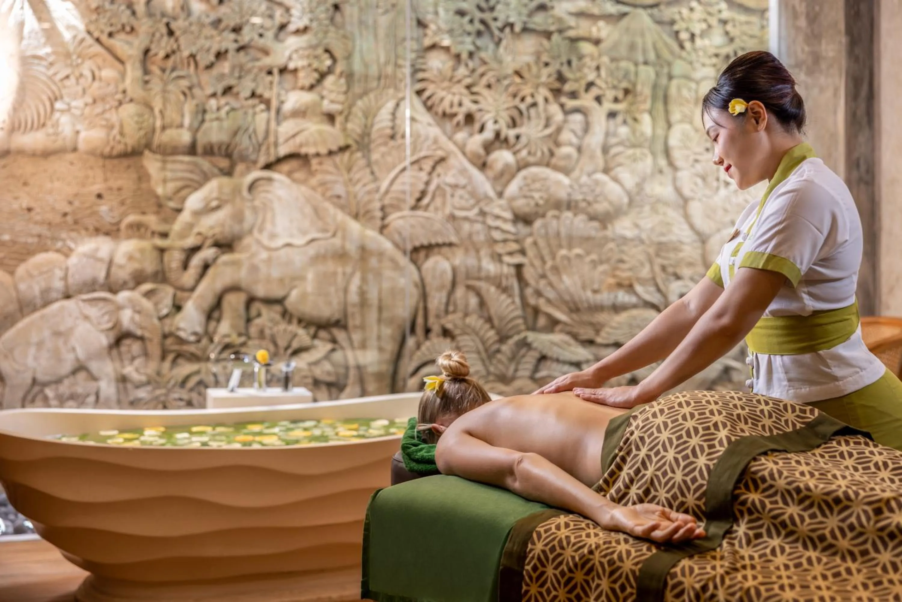 Massage in The Alena Resort a Pramana Experience