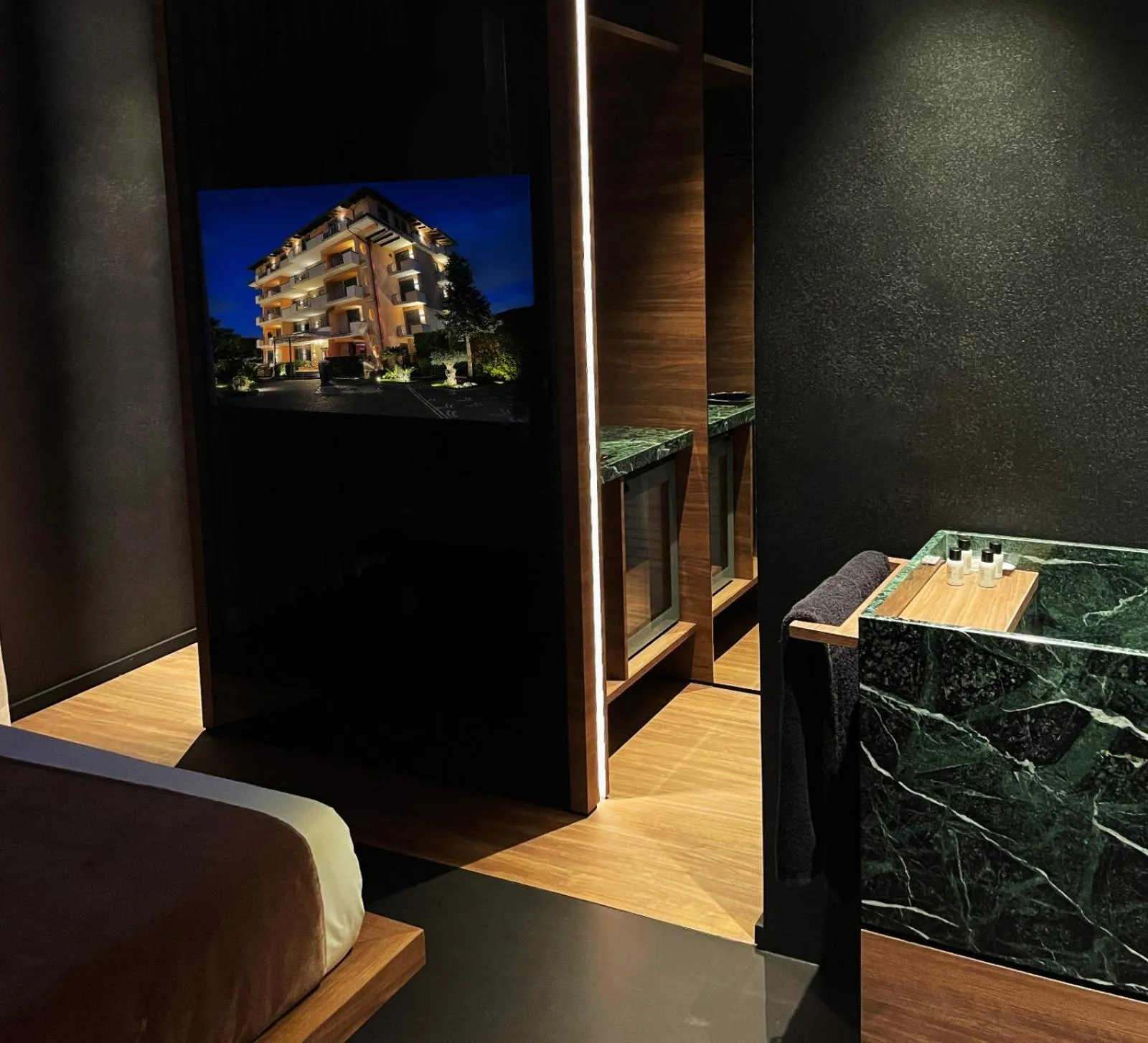 TV and multimedia in Hotel Orizzonte