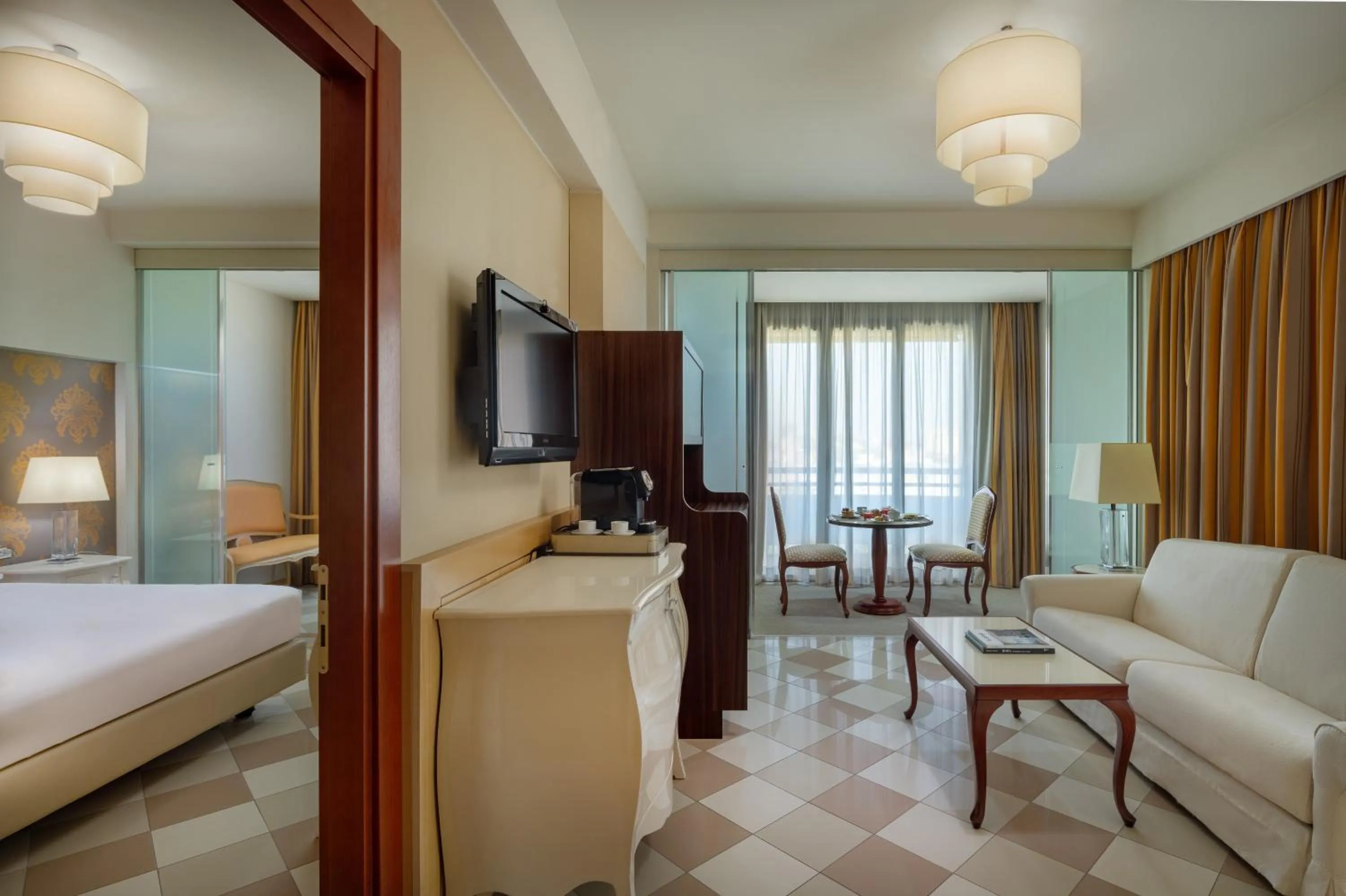 Bedroom, Bed in UNA Hotels Expo Fiera Milano