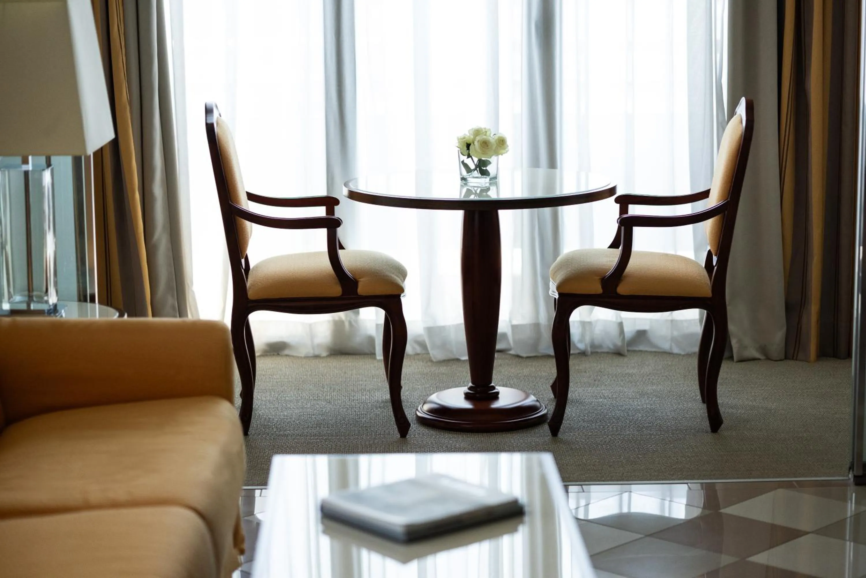 Seating area in UNA Hotels Expo Fiera Milano