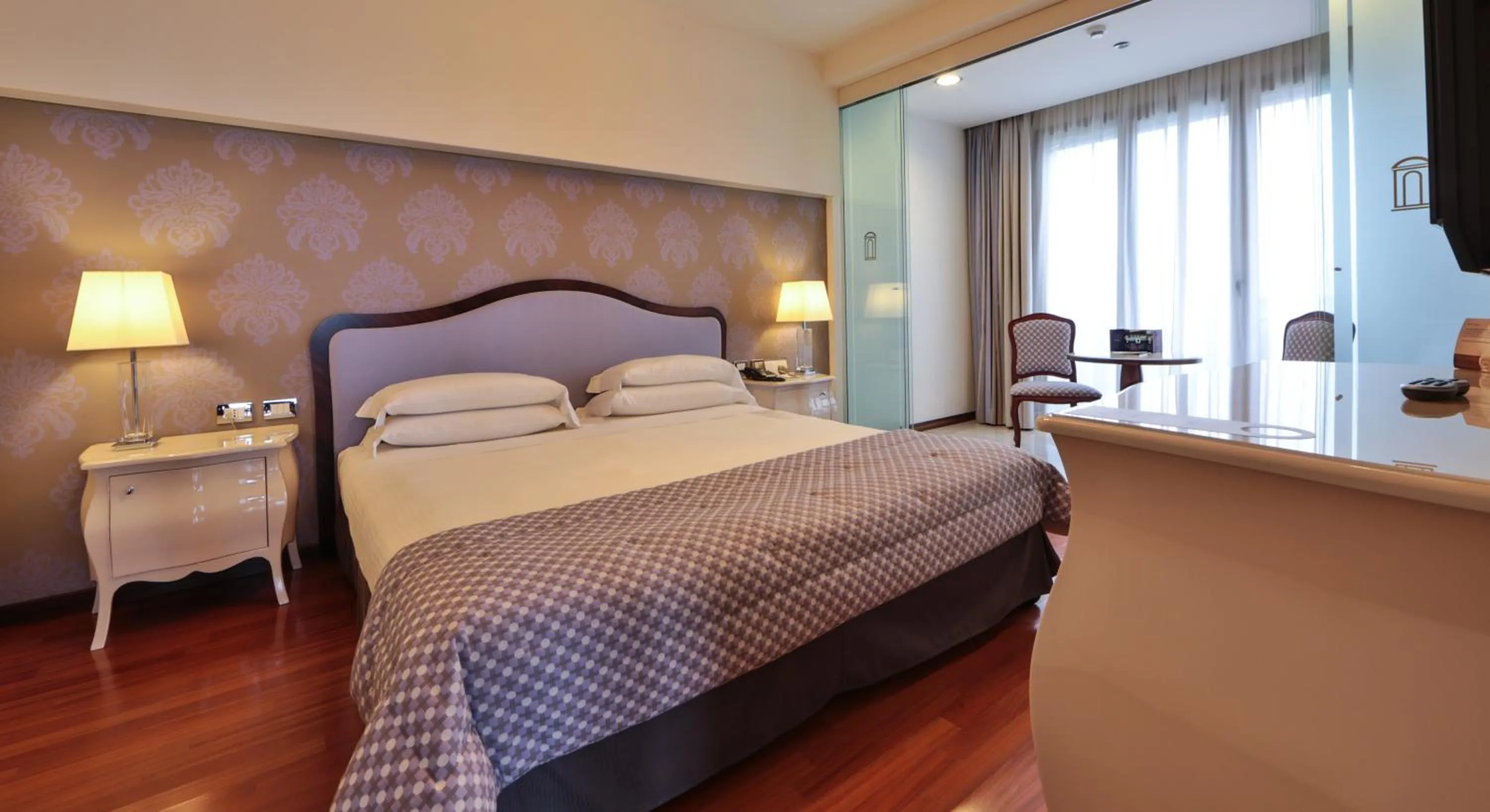 Bedroom, Bed in UNA Hotels Expo Fiera Milano