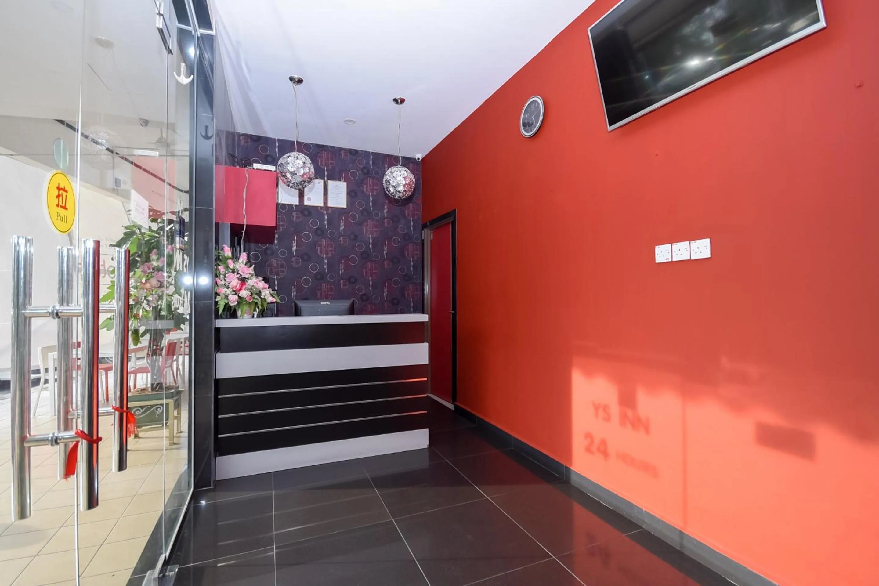 Lobby or reception in Hotel O Ys Inn