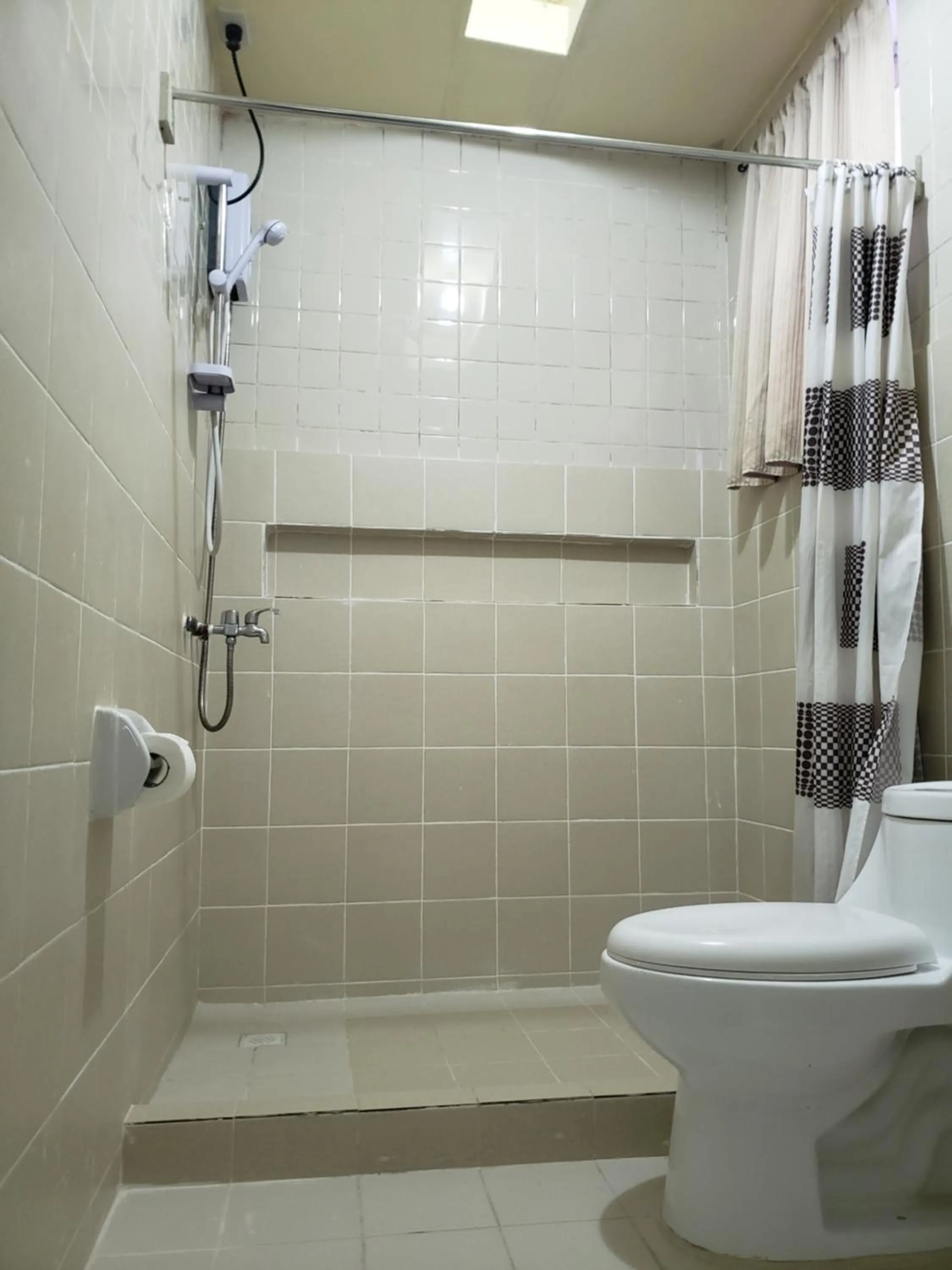 Bathroom in Old Orangewood Bed & Breakfast