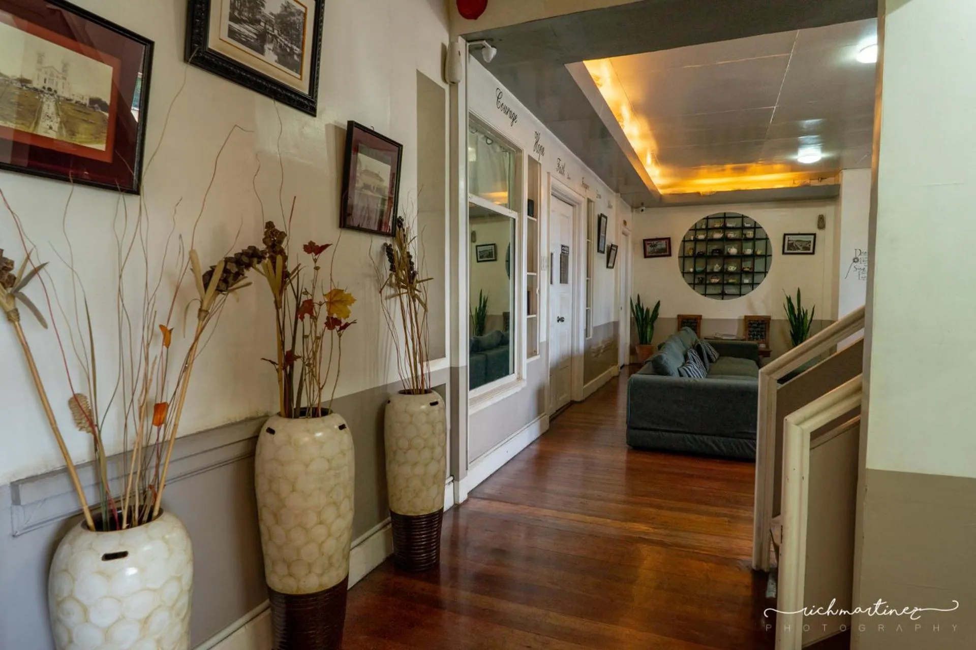 Living room in Old Orangewood Bed & Breakfast