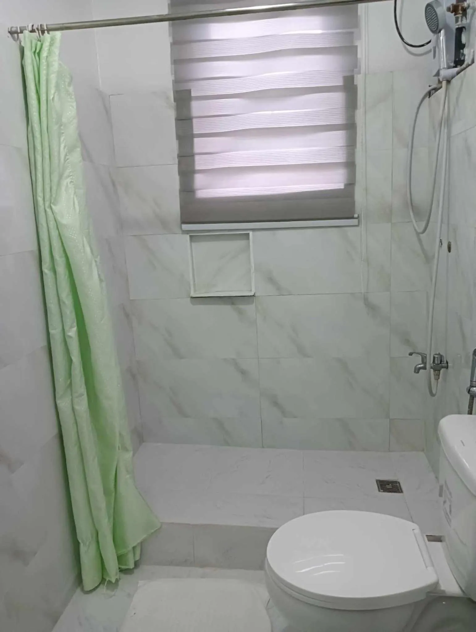 Bathroom in Old Orangewood Bed & Breakfast