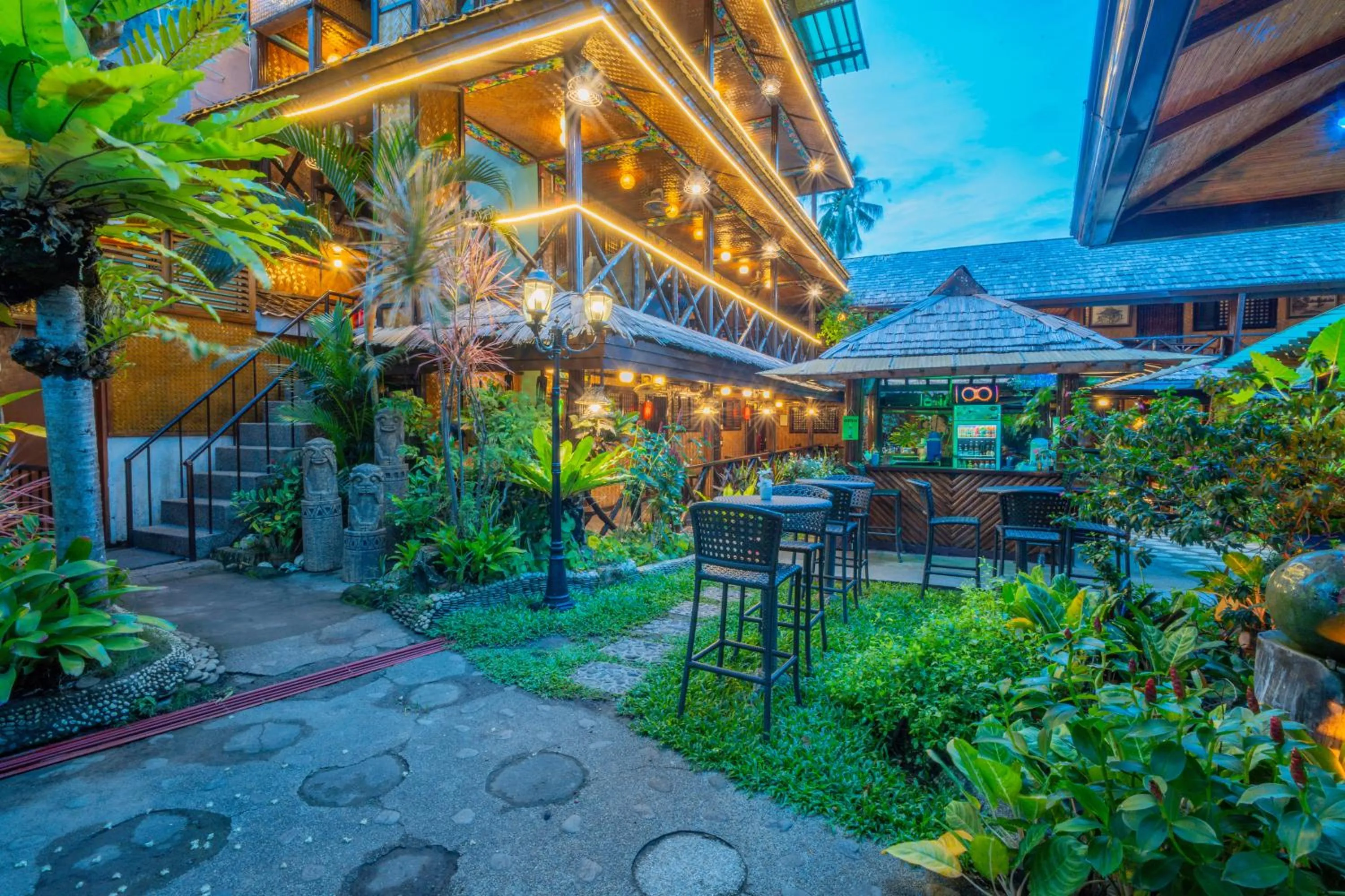 Property building in Puerto Pension Inn