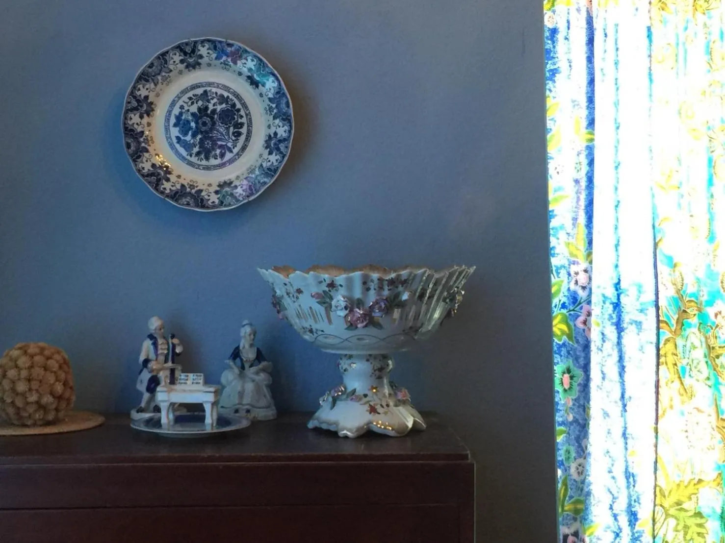 Decorative detail in Baan Nai Nakhon