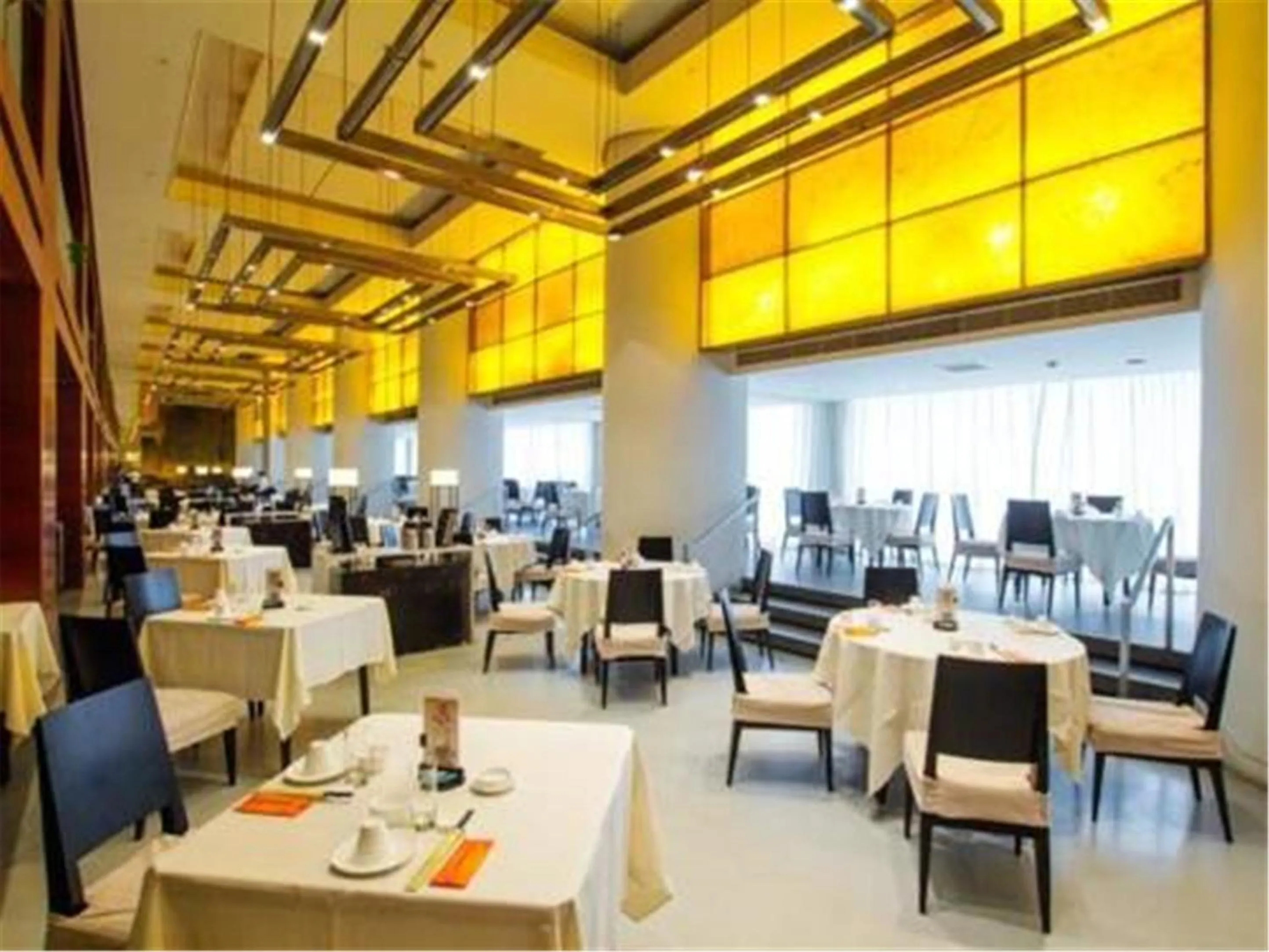 Restaurant/places to eat in Jingjiang Inn Select Shanghai New Hongqiao