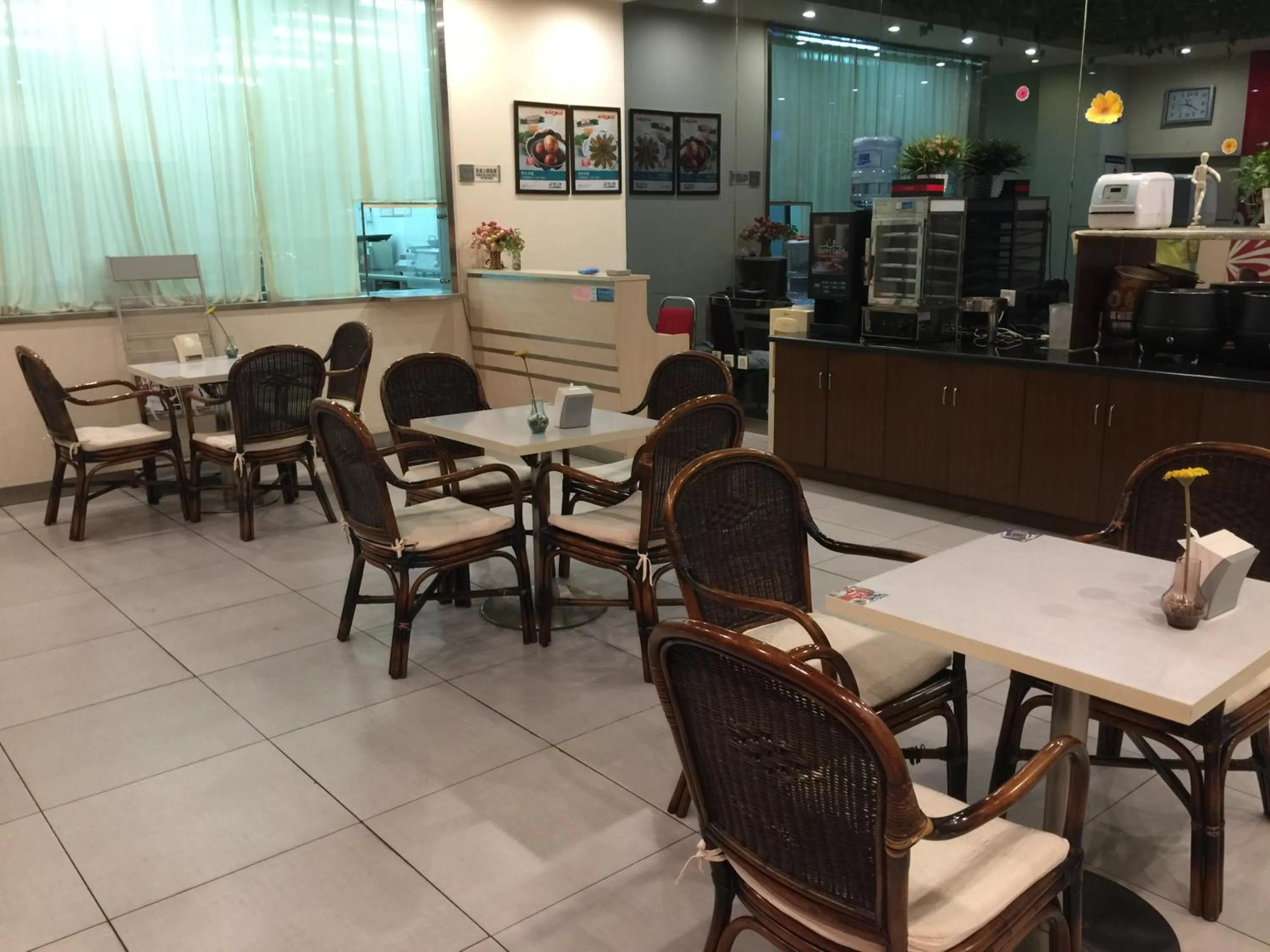 Dining area in Jinjiang Inn Beijing Pingguoyuan