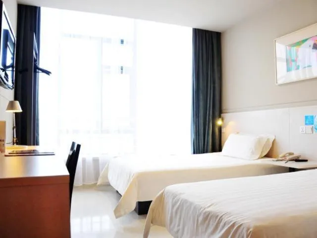 Bed in Jinjiang Inn Wujiang Zhongshan North Road