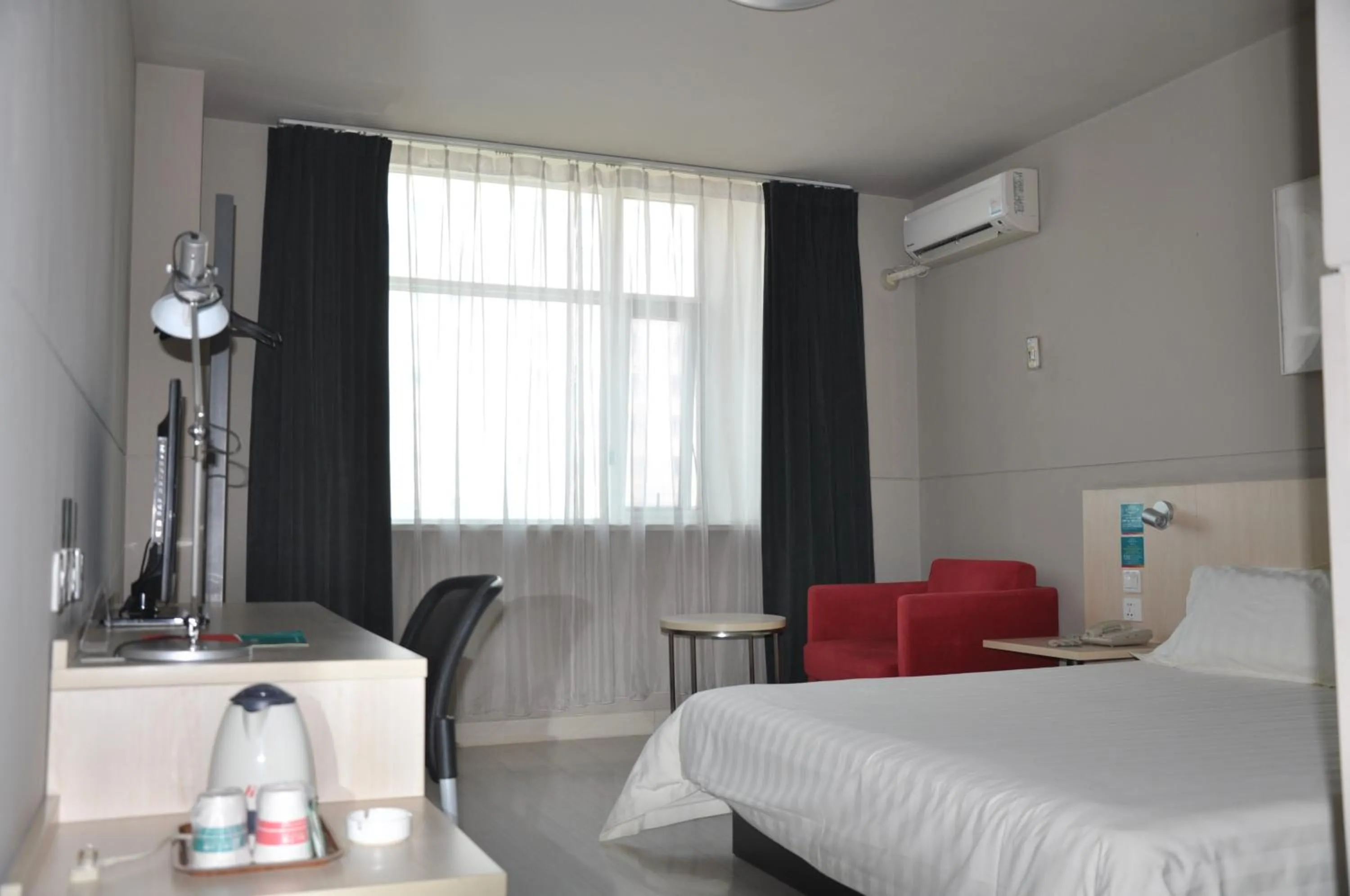 Bed in Jinjiang Inn Baoji High-speed Rail Station