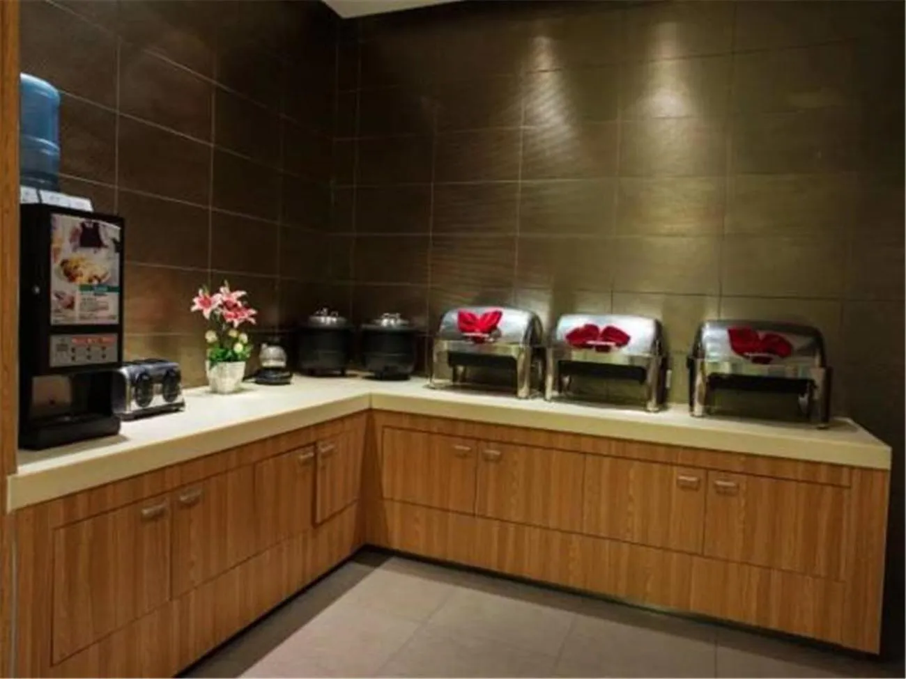 Restaurant/places to eat in Jinjiang Inn Shanghai Minhang Zhuanqiao