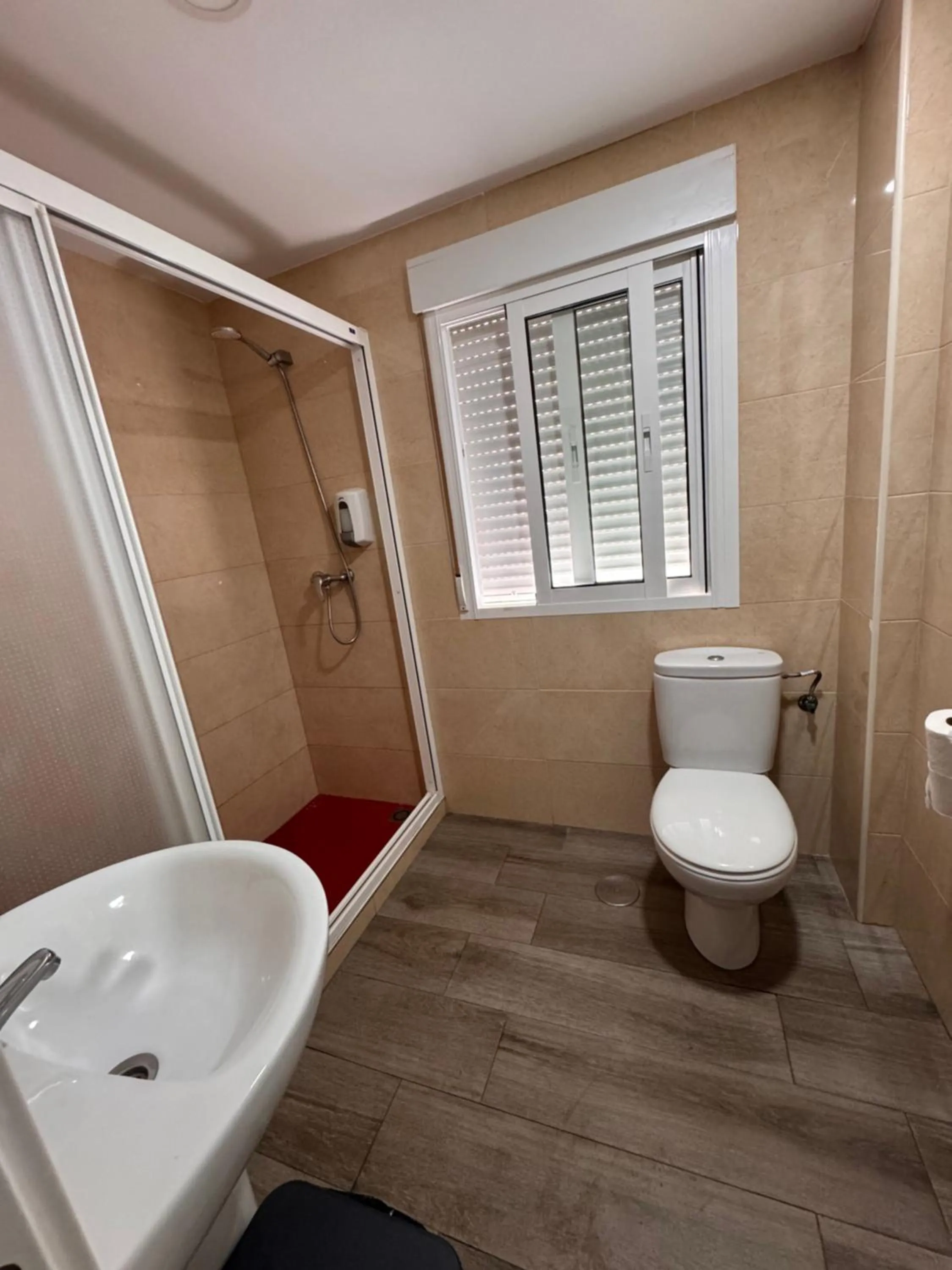 Shower in Hotel Serramar