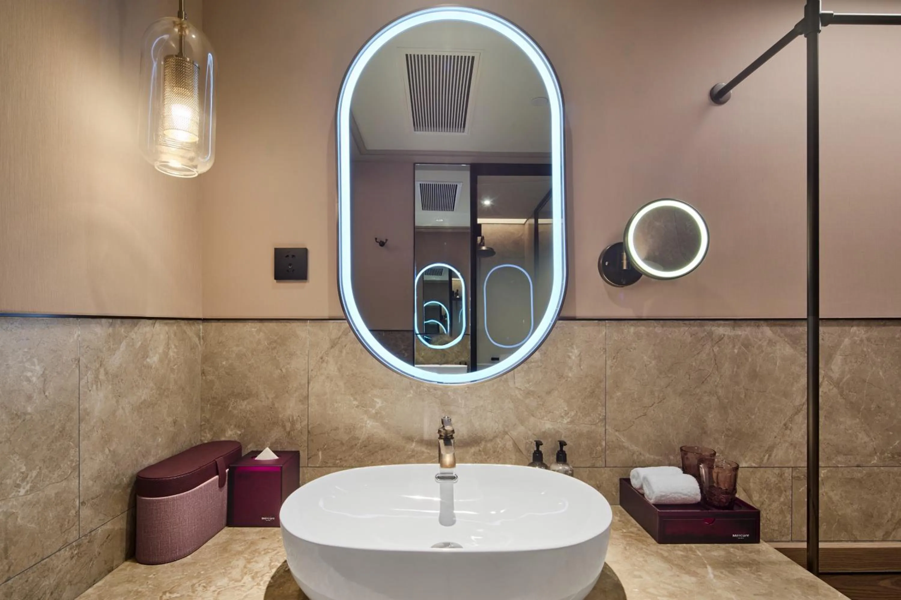 Bathroom in Mercure Xian Dazhai Road