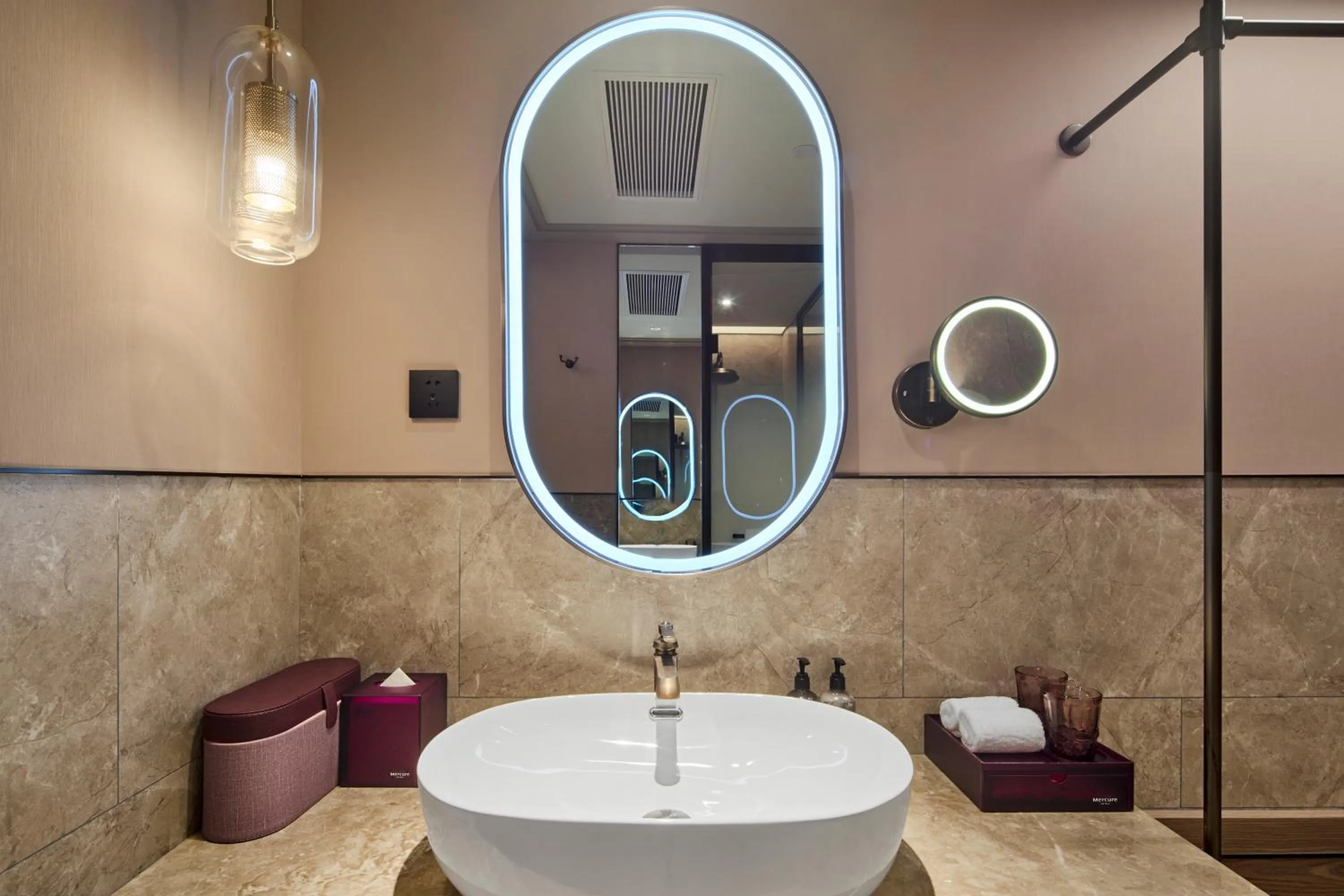 Bathroom in Mercure Xian Dazhai Road