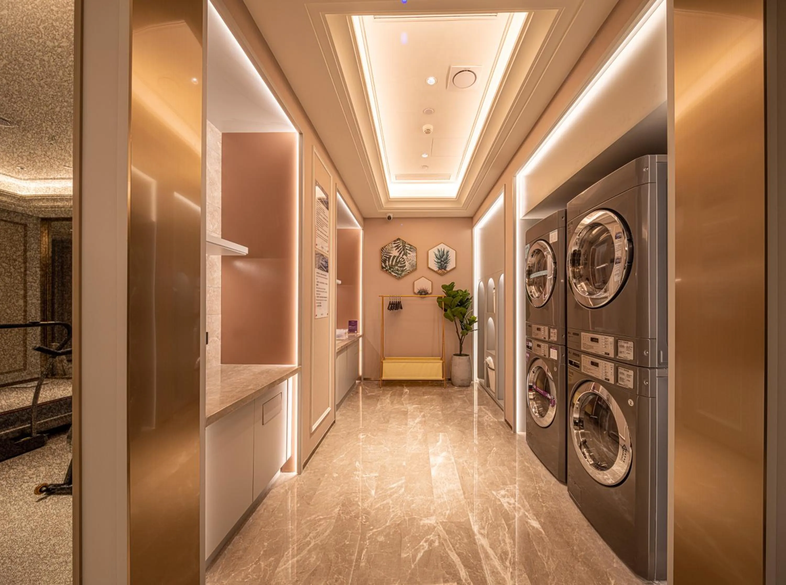 laundry in Mercure Xian Dazhai Road