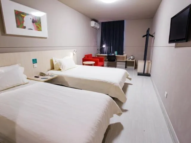 Bedroom in Jinjiang Inn Shanghai Hongqiao Hinge Tianshan West Road