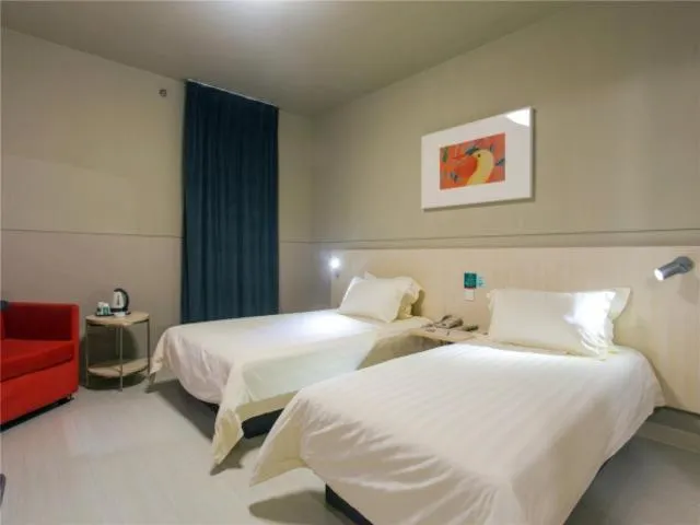 Bed in Jinjiang Inn Shaoxing Keqiao Wanda Plaza Convention and Exhibition Center Hotel