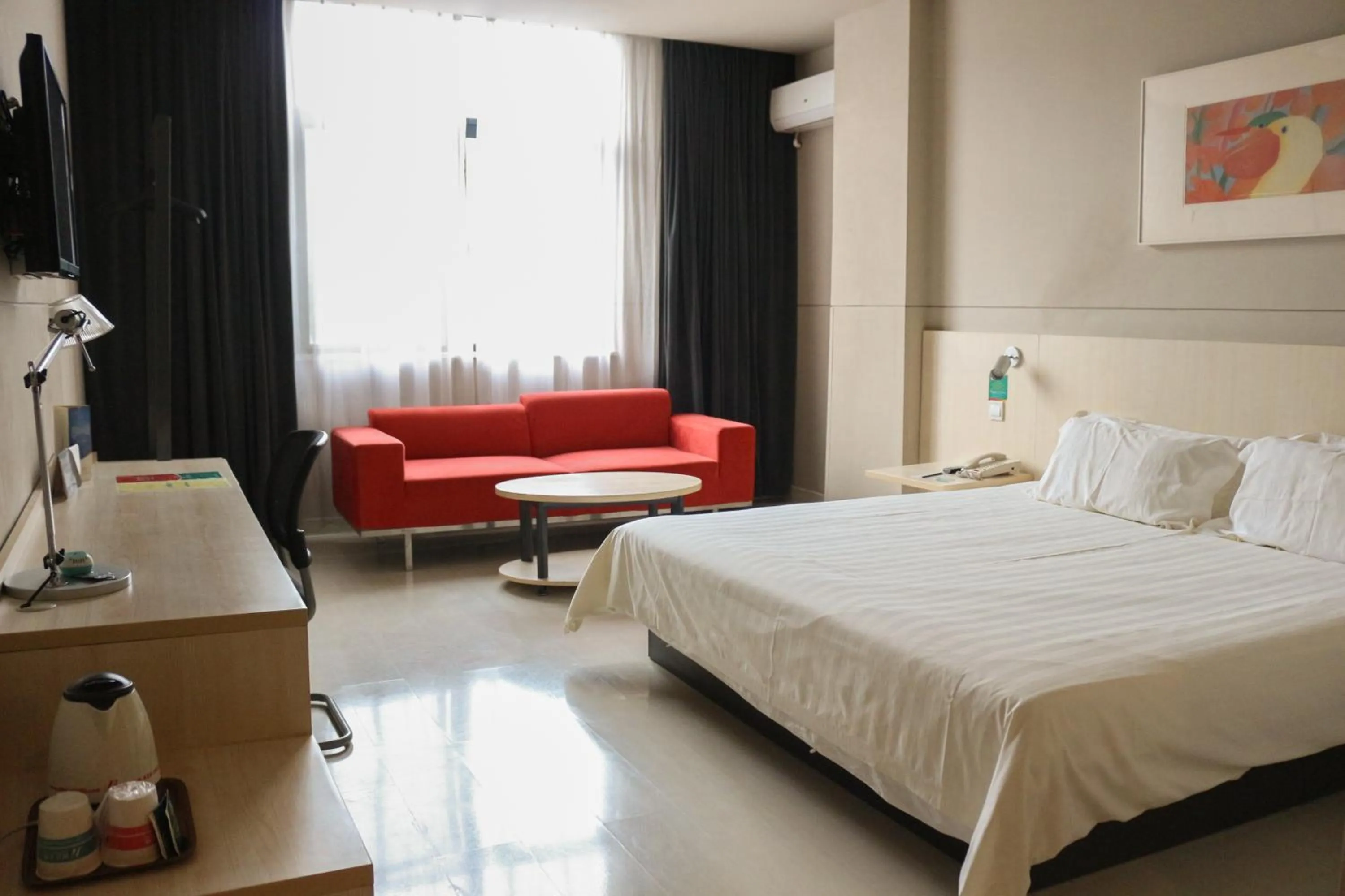 Bed in Jinjiang Inn Shanghai Chedun Studios